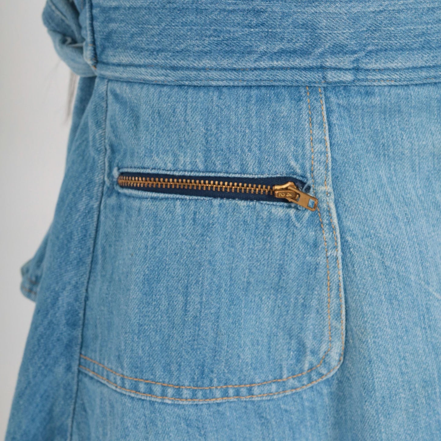 70s Denim Halter Dress Light Wash Backless Apron Front Midi Knee Length XS