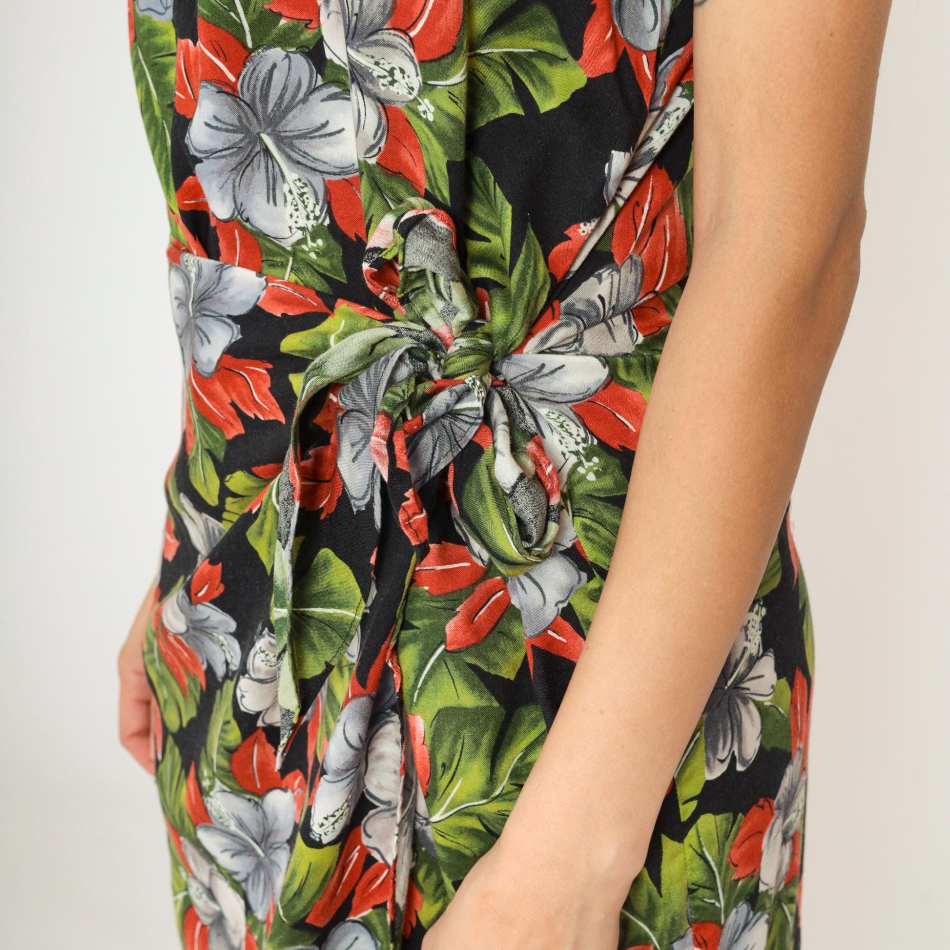 90s Hilo Hattie Hawaiian Floral Mini Dress Black Sleeveless Wrap Skirt Medium