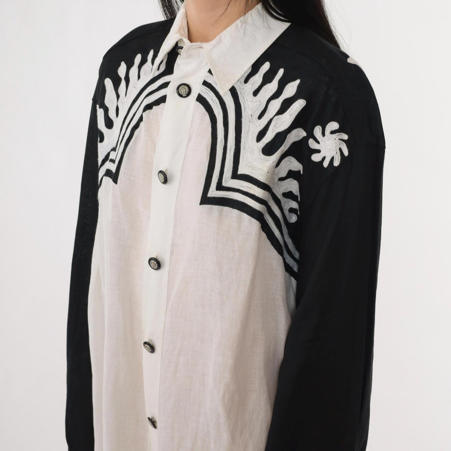 90s Byblos Italian Linen Button Up Shirt Black White Embroidered Crest Medium
