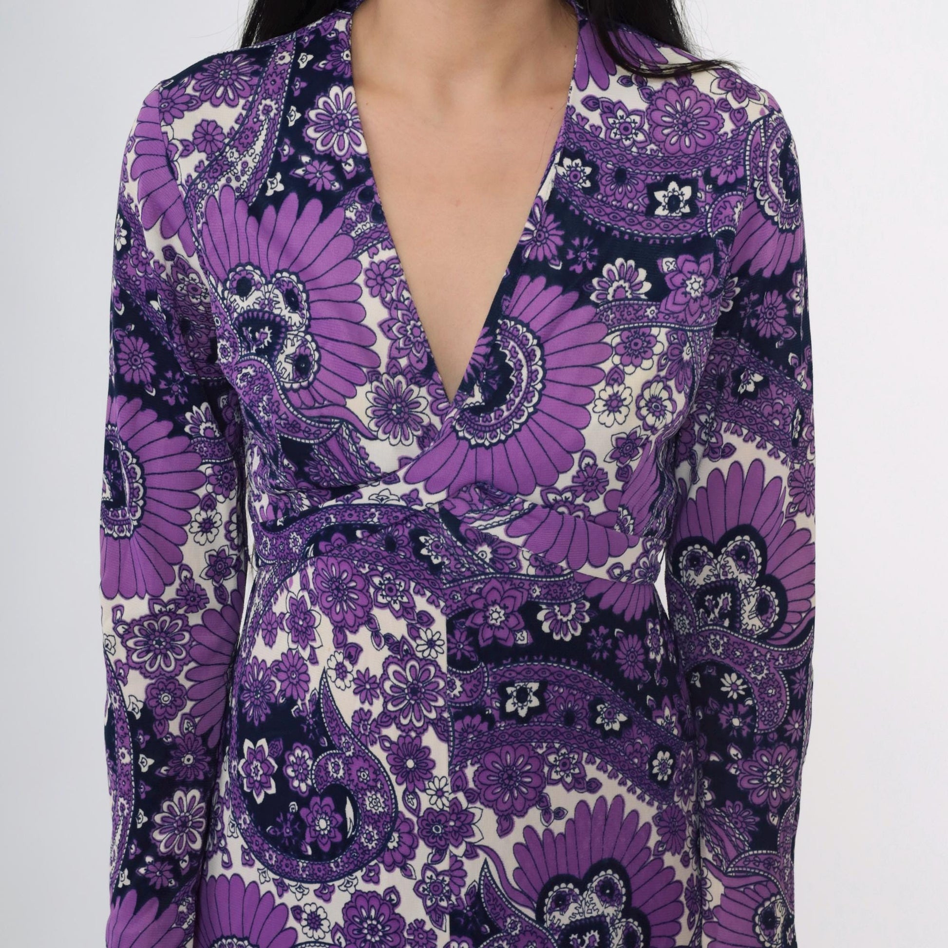70s Purple Paisley Floral Maxi Dress Empire Waist V Neck Long Sleeve Medium