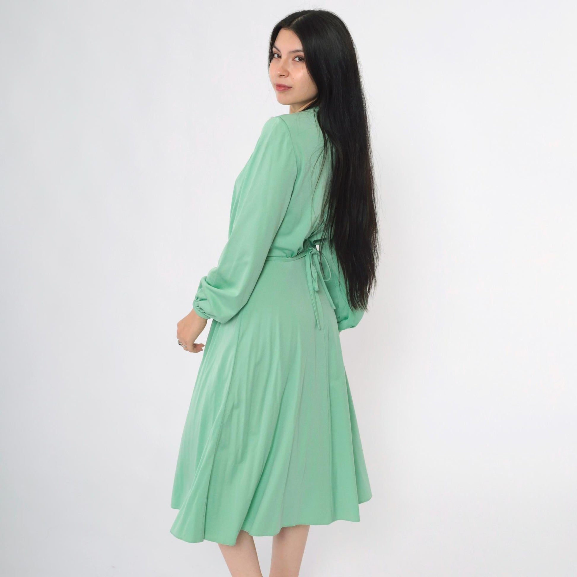 70s Mint Green Midi Dress Tie Neck Pin Tuck Long Sleeve Small