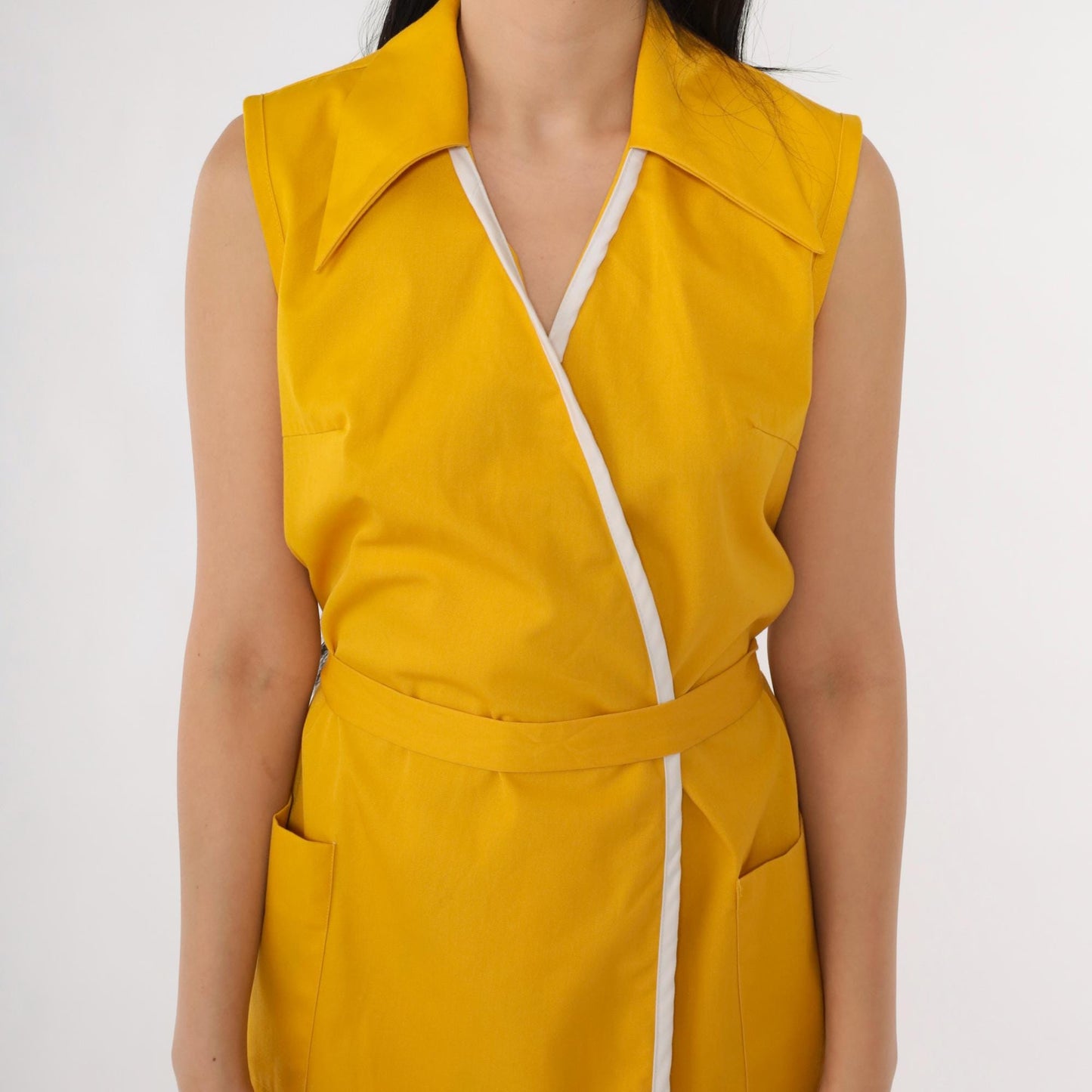 70s Yellow Shift Dress White Trim V-Neck Wrap Mini Sleeveless Small