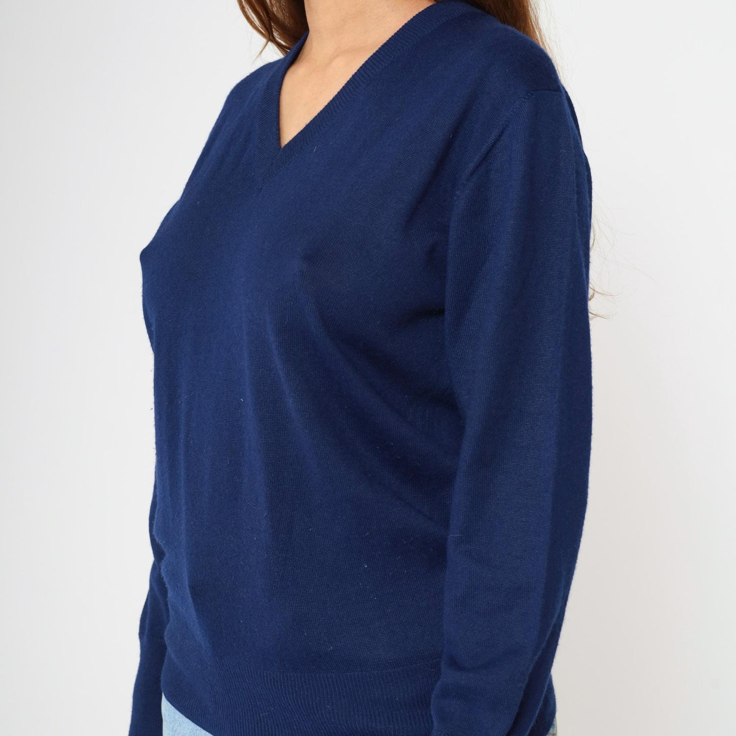 70s Bloomingdale's Navy Wool V-Neck Pullover Sweater Medium