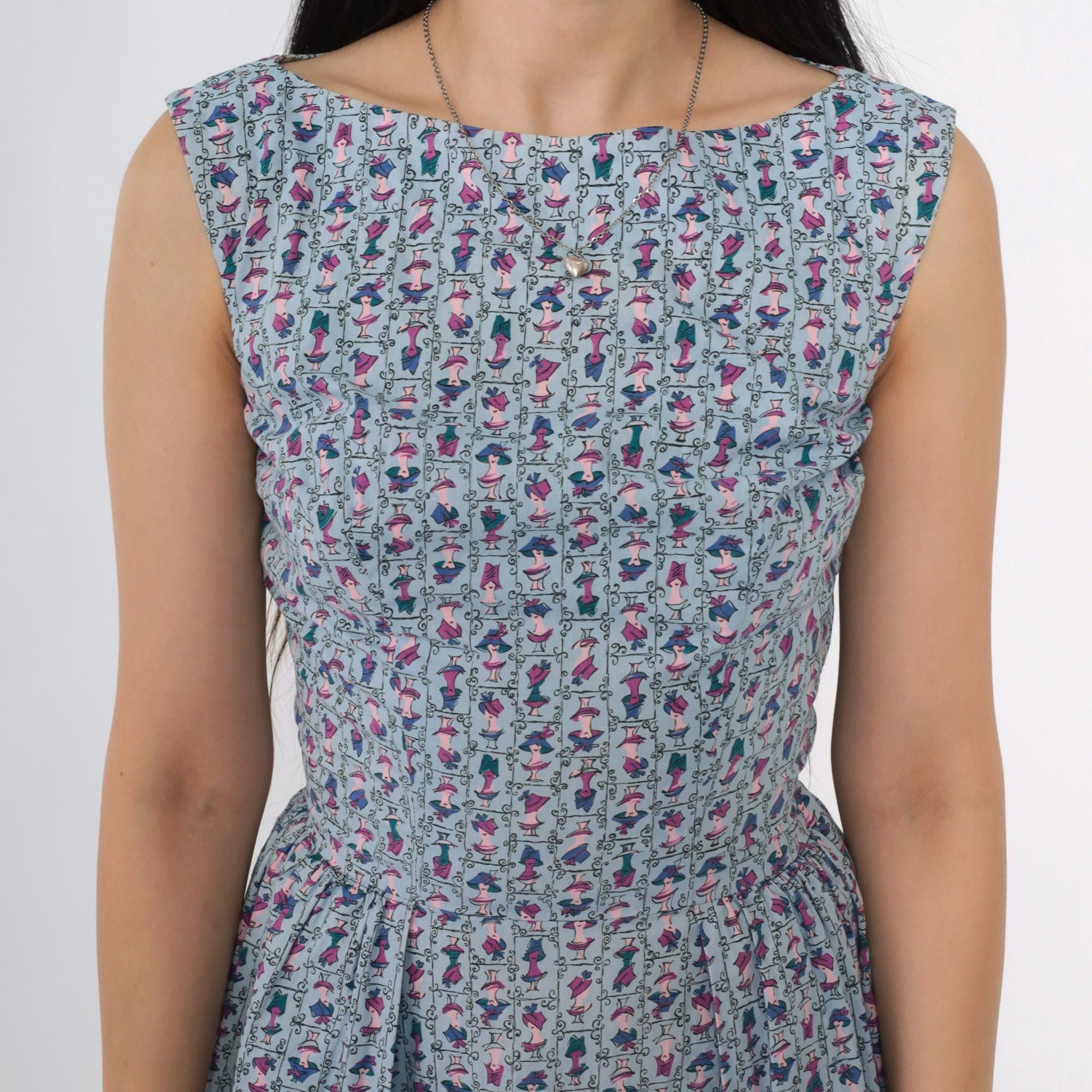 1950s Blue Cotton Novelty Print Dress Mannequin Heads Boatneck Sleeveless Extra Small