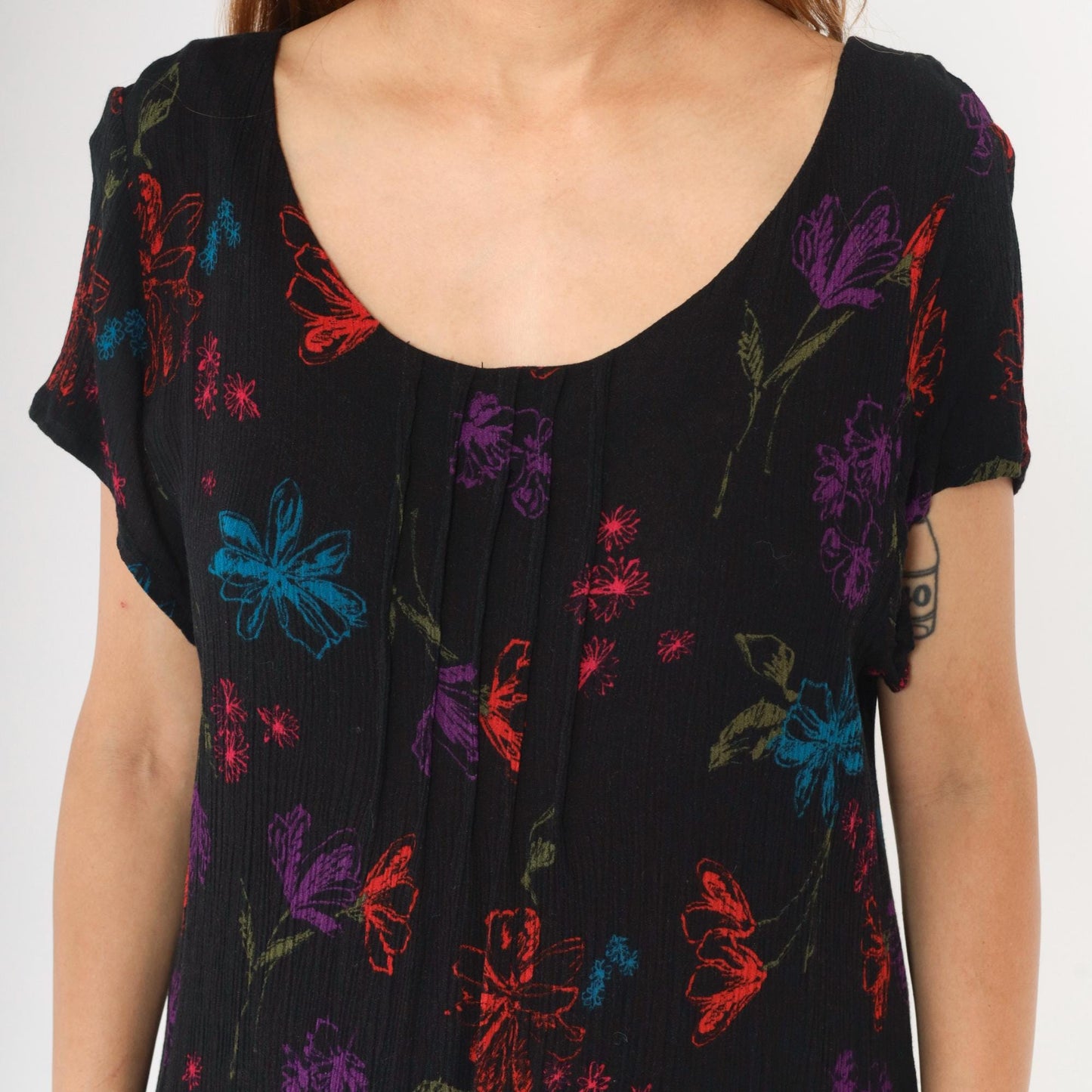 90s Black Floral Rayon Midi Dress Pintucked Scoop Neck Short Sleeve Medium Large