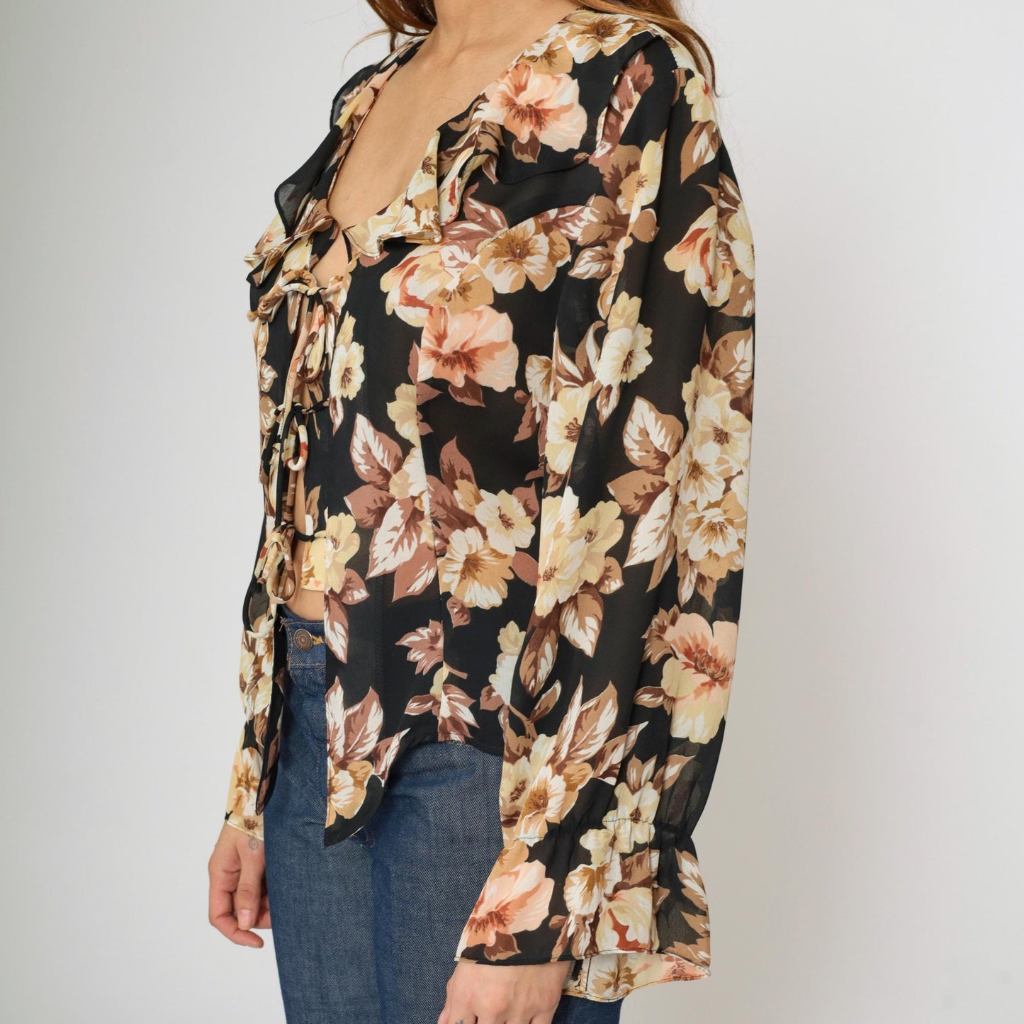 90s Gemini Black Floral Tie-Front Blouse Ruffled Collar Long Sleeve Large L