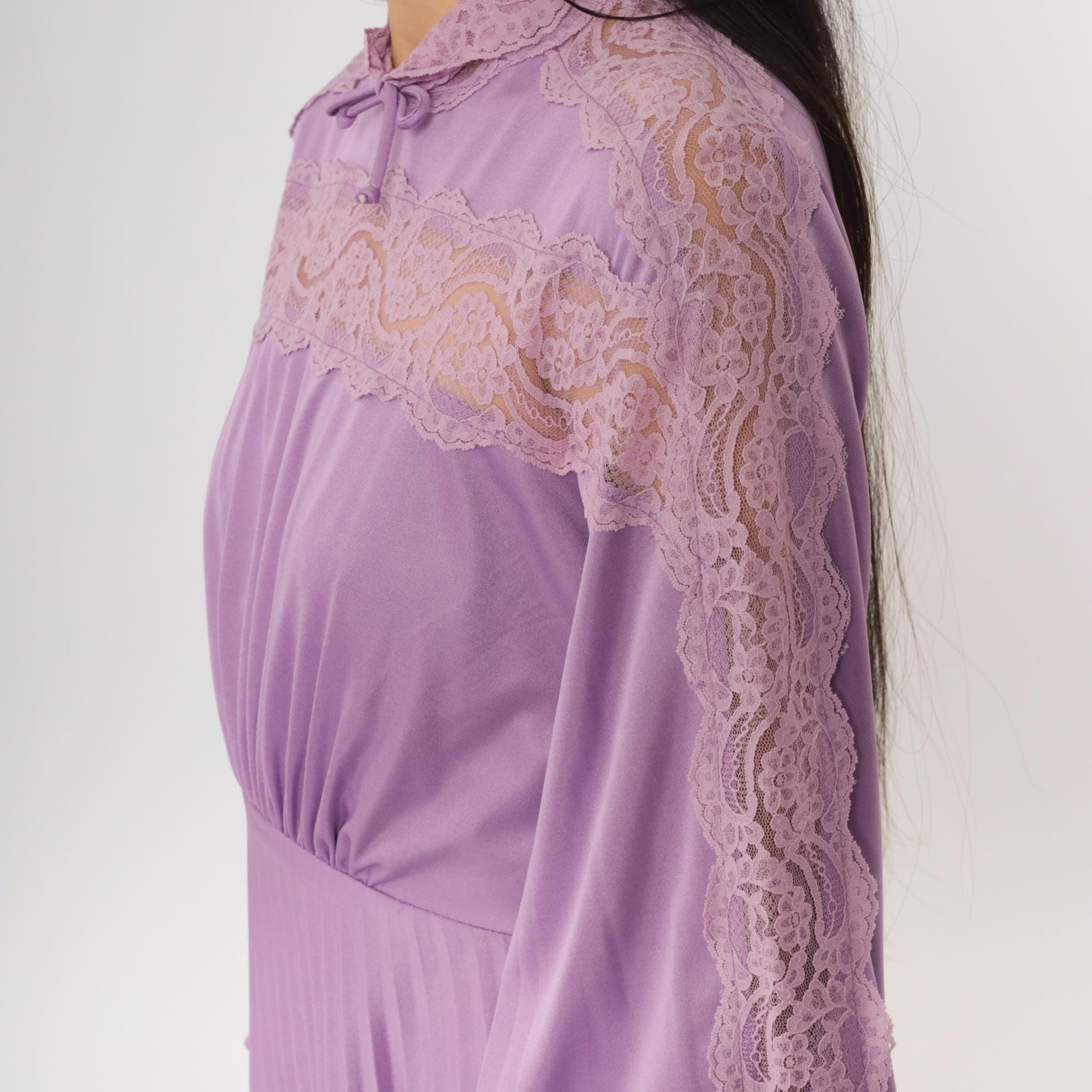 70s Purple Lace Mini Dress High Waist Pleated Long Sleeve Bow Neckline Extra Small