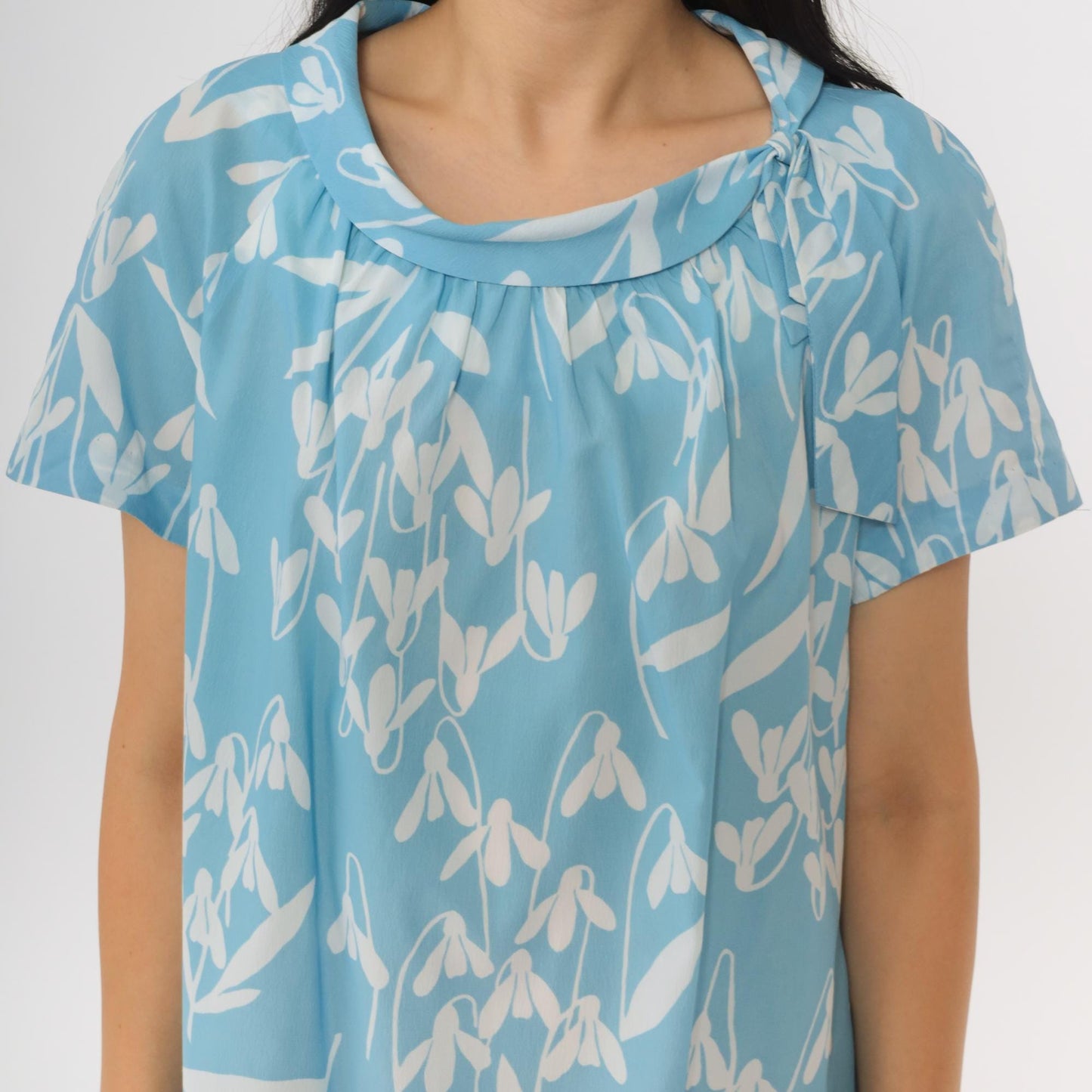 60s Blue Floral Shift Mini Dress Tie Collar Short Sleeve Medium M