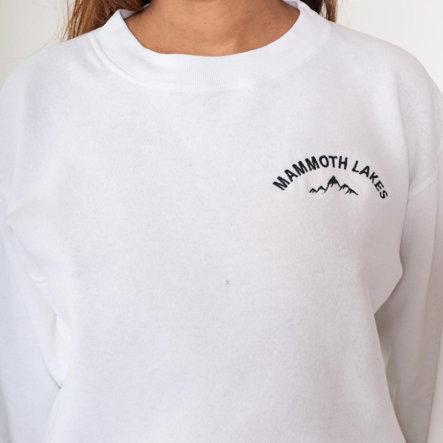 90s Mammoth Lakes California Embroidered Mountain Sweatshirt White Crewneck Medium M