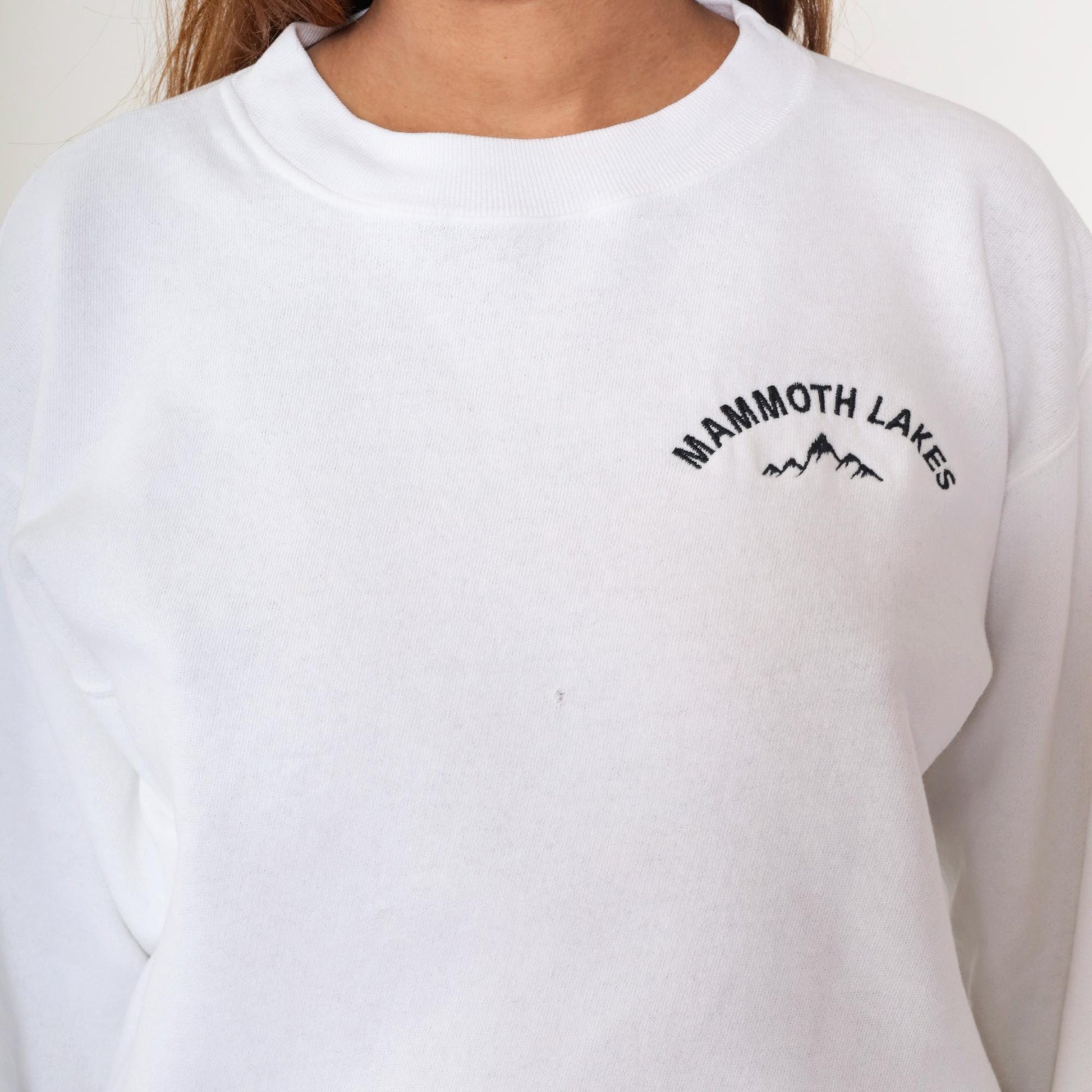 90s Mammoth Lakes California Embroidered Mountain Sweatshirt White Crewneck Medium M