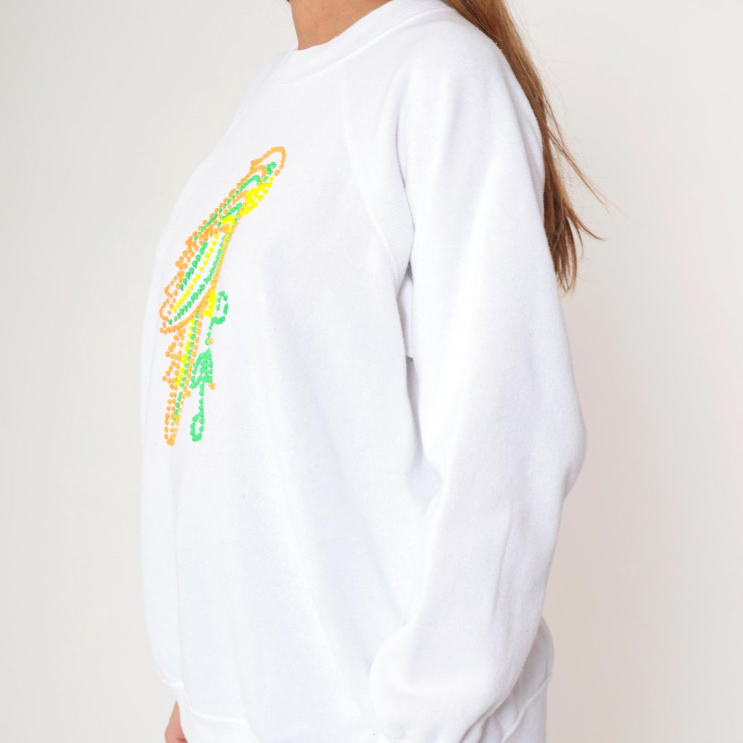 90s Neon Parrot Sweatshirt White Painted Graphic Raglan Crewneck Extra Large XL