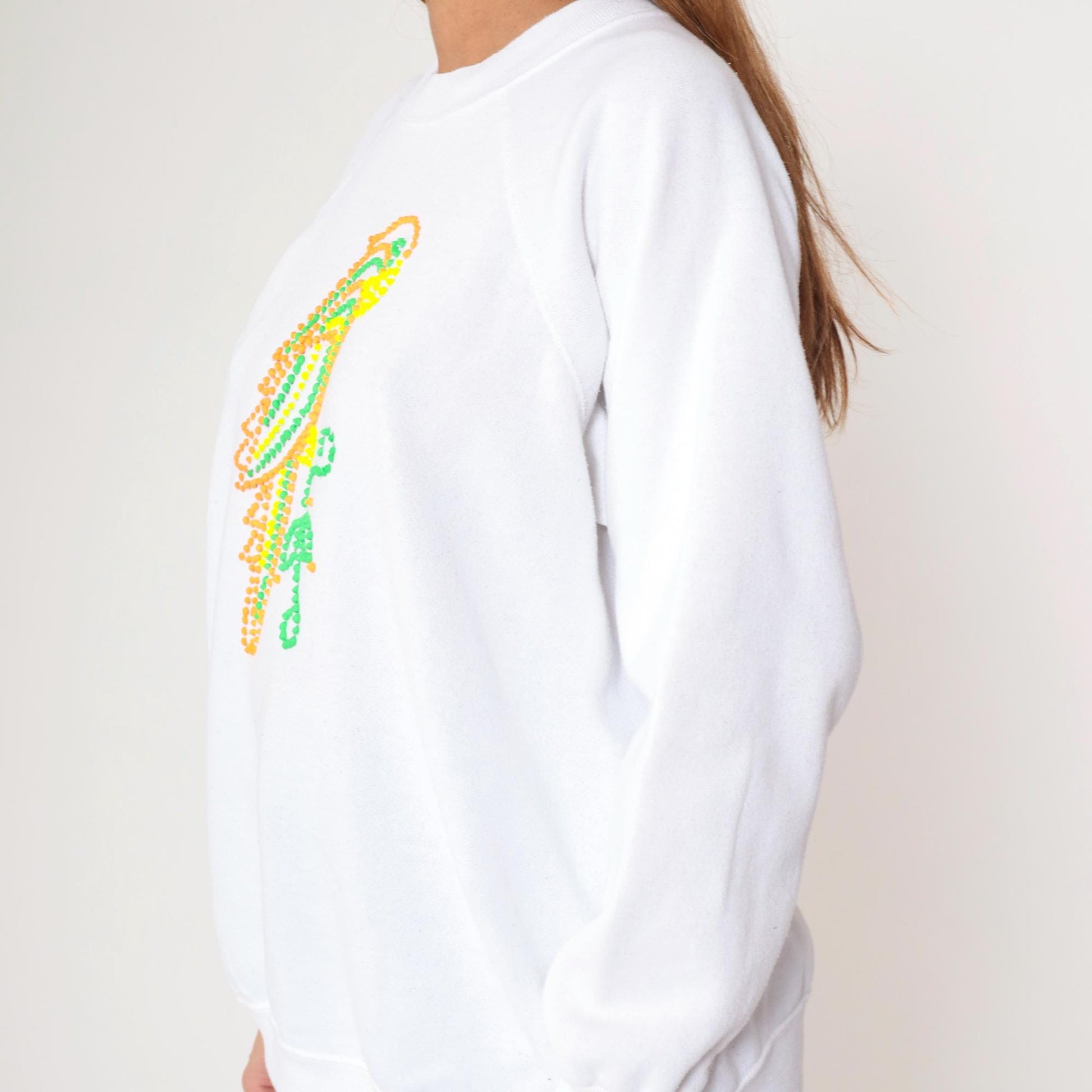 90s Neon Parrot Sweatshirt White Painted Graphic Raglan Crewneck Extra Large XL
