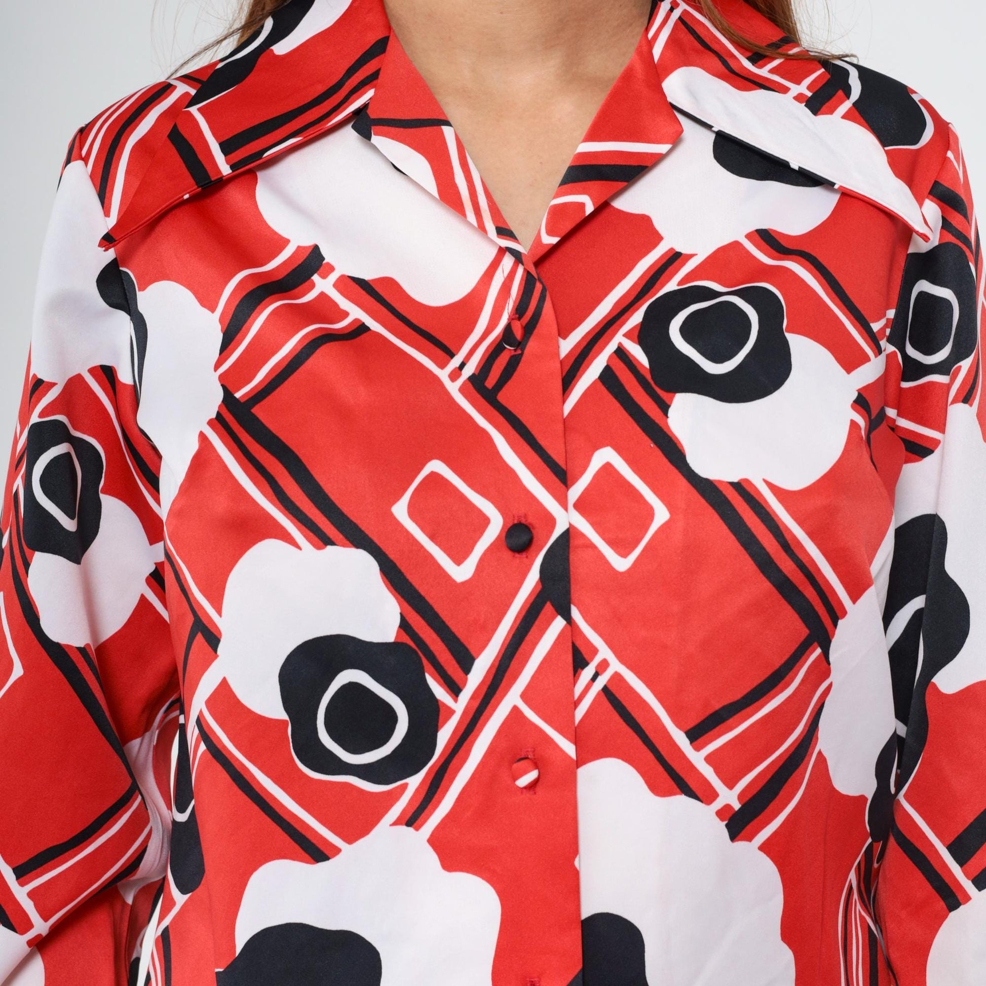 70s Print Bazaar Red Checkered Floral Button-Up Blouse Dagger Collar Medium