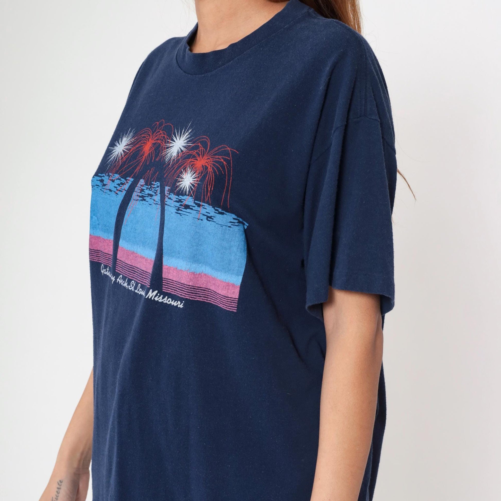 80s Gateway Arch St. Louis Missouri Graphic T-Shirt Navy Single Stitch Large