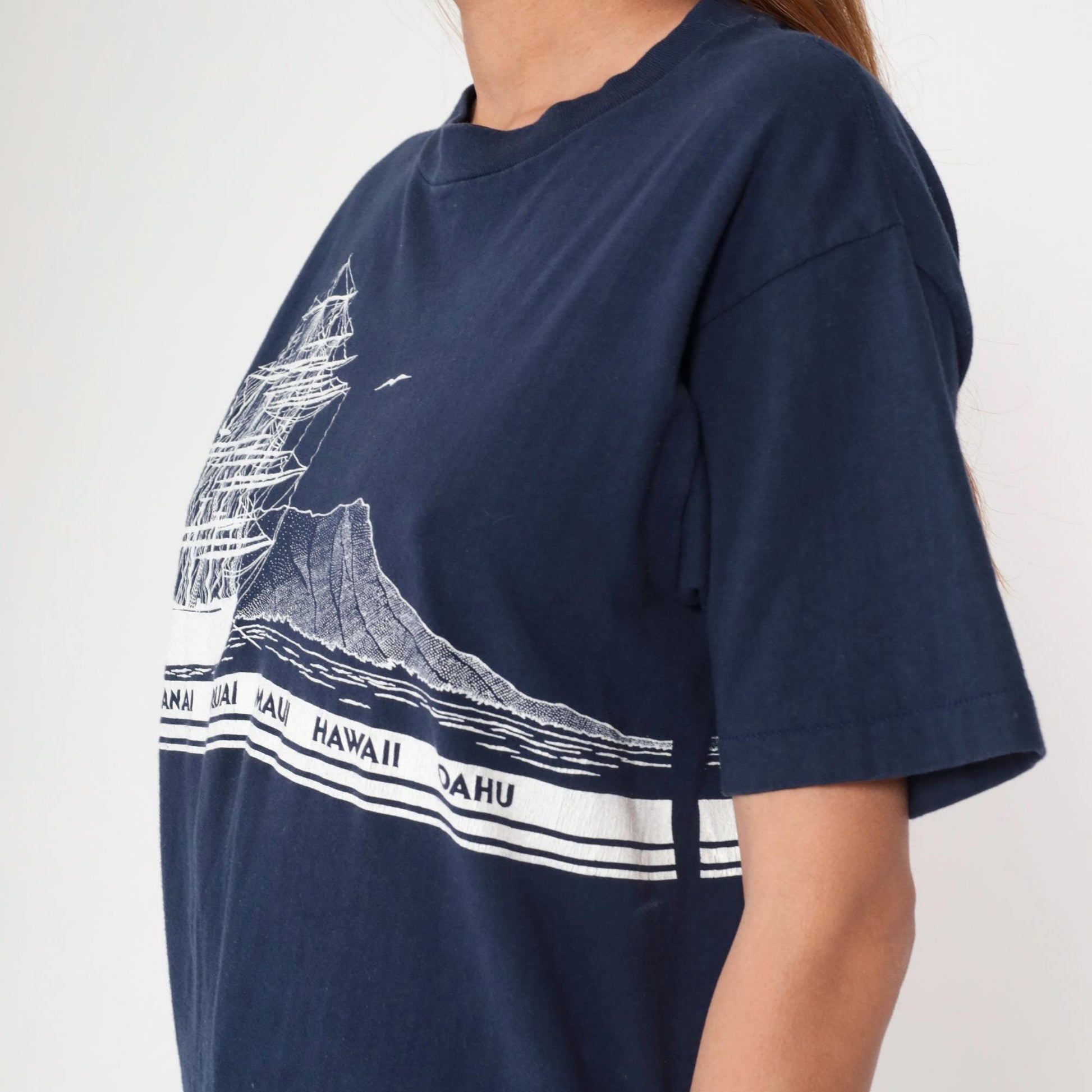 80s Hawaii Sailboat Graphic T-Shirt Navy Blue Islands Crewneck Medium