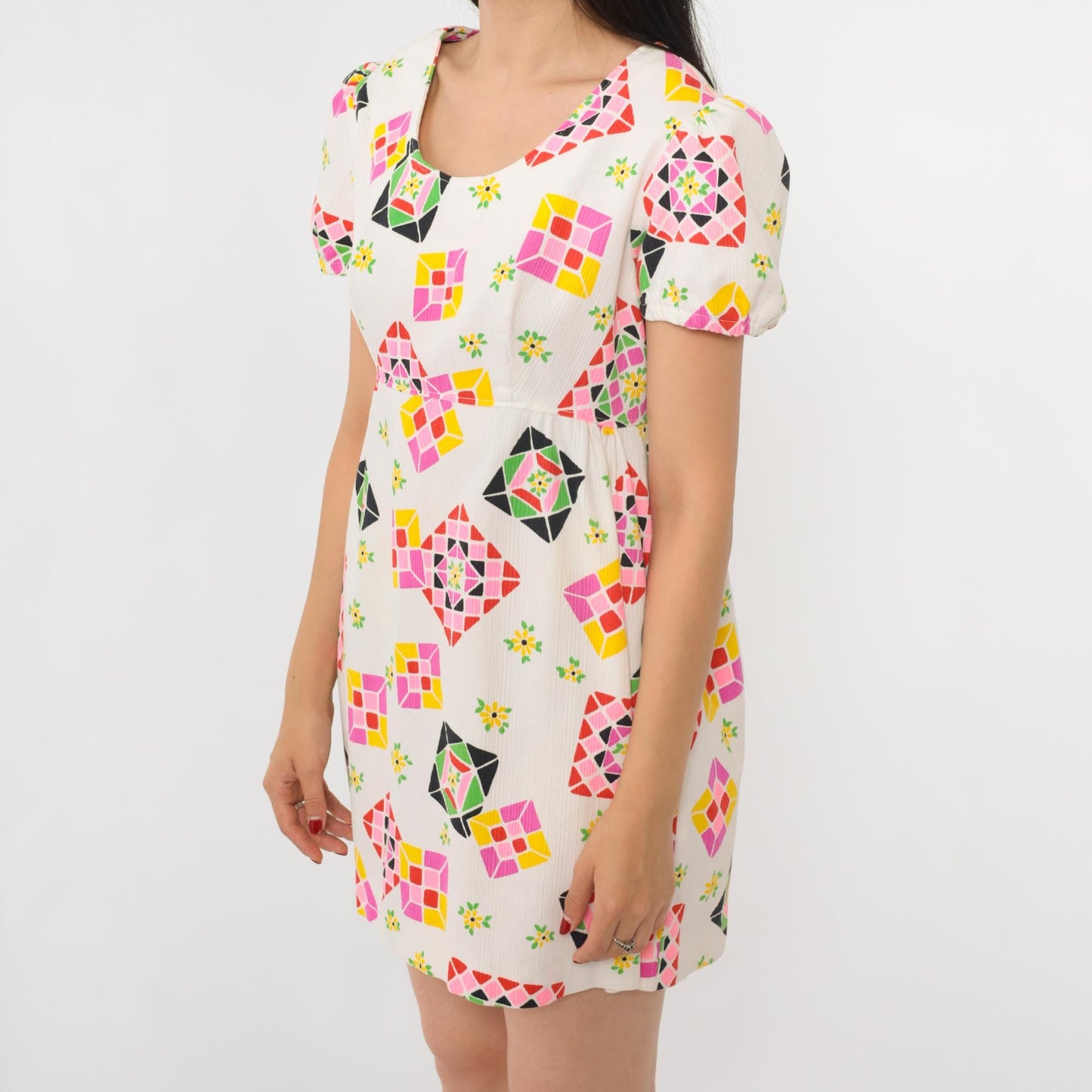 1960s Floral Quilt Print Babydoll Dress Puff Sleeve Empire Waist Mini White Small