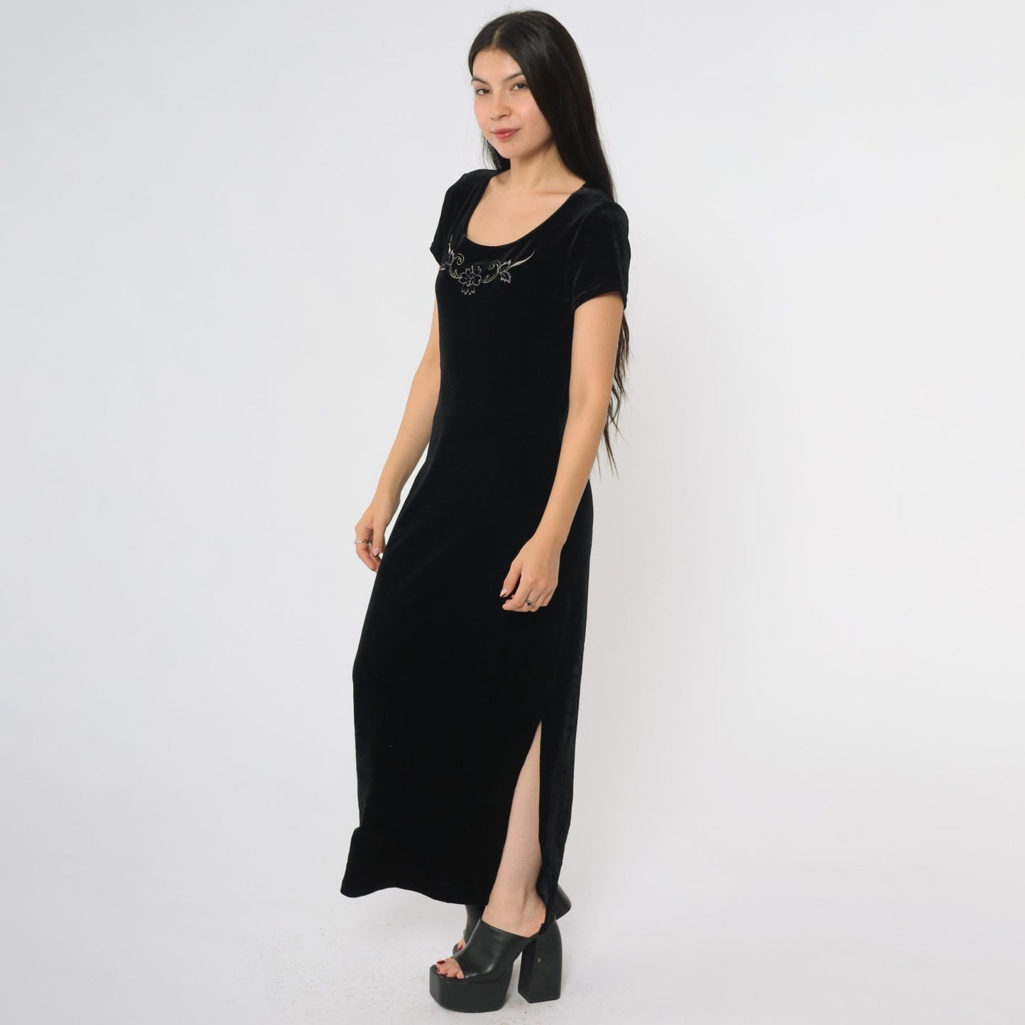 90s Danielle Casey Black Velvet Maxi Dress Embroidered Floral Scoop Neck Small 6