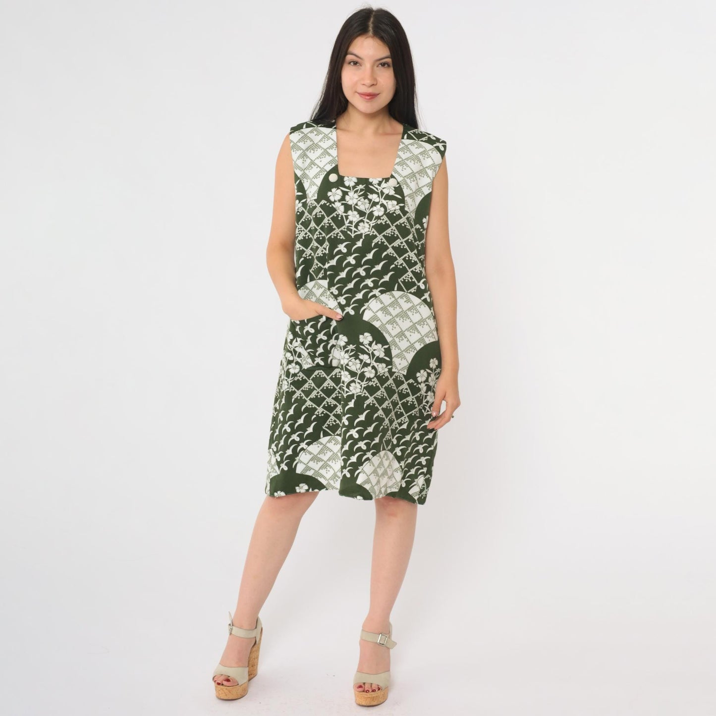 70s Green Hawaiian Shift Dress White Floral Geometric Print Square Neck Knee Length Medium M