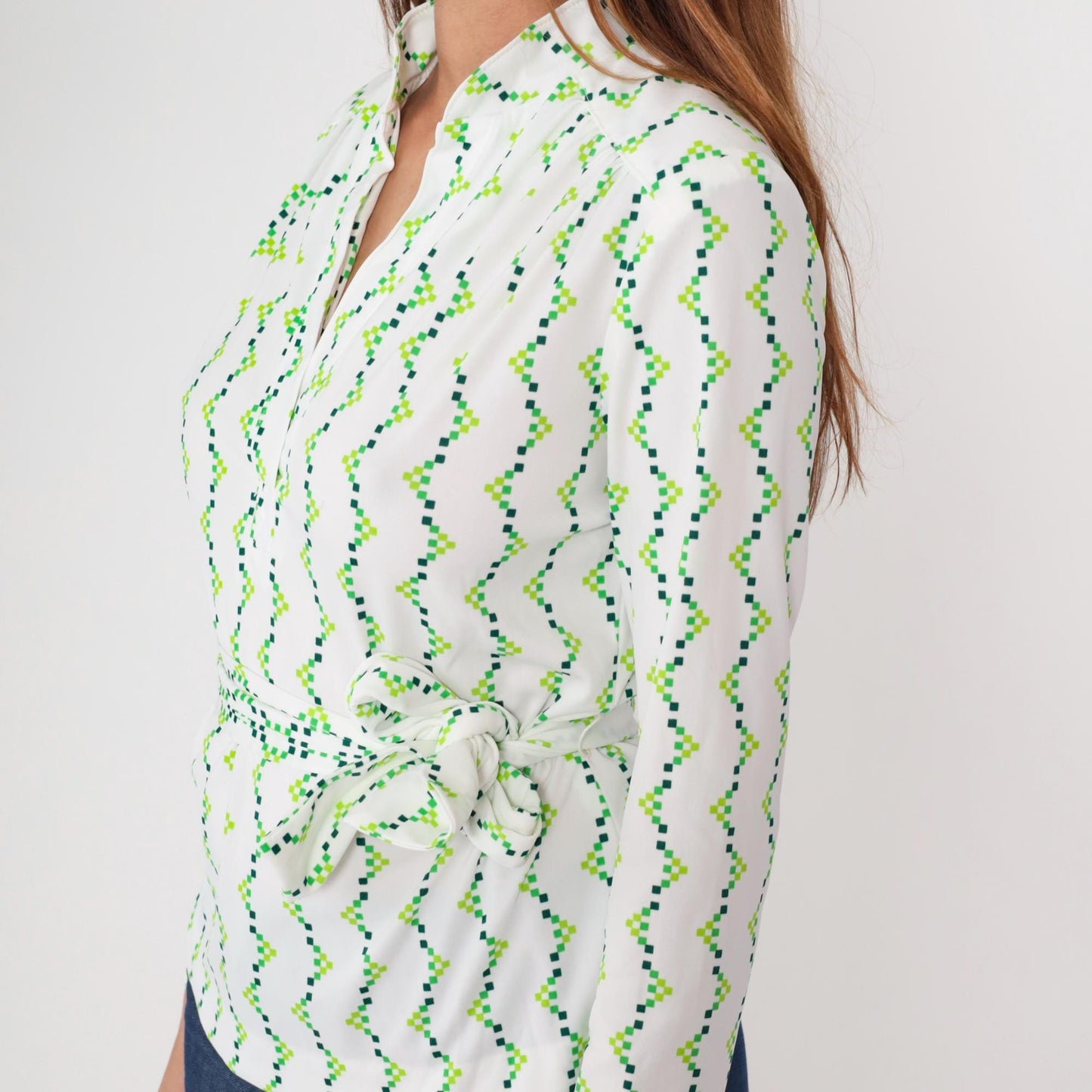 70s White Green Geometric Zigzag Blouse V Neck Wrap Tie Waist Small
