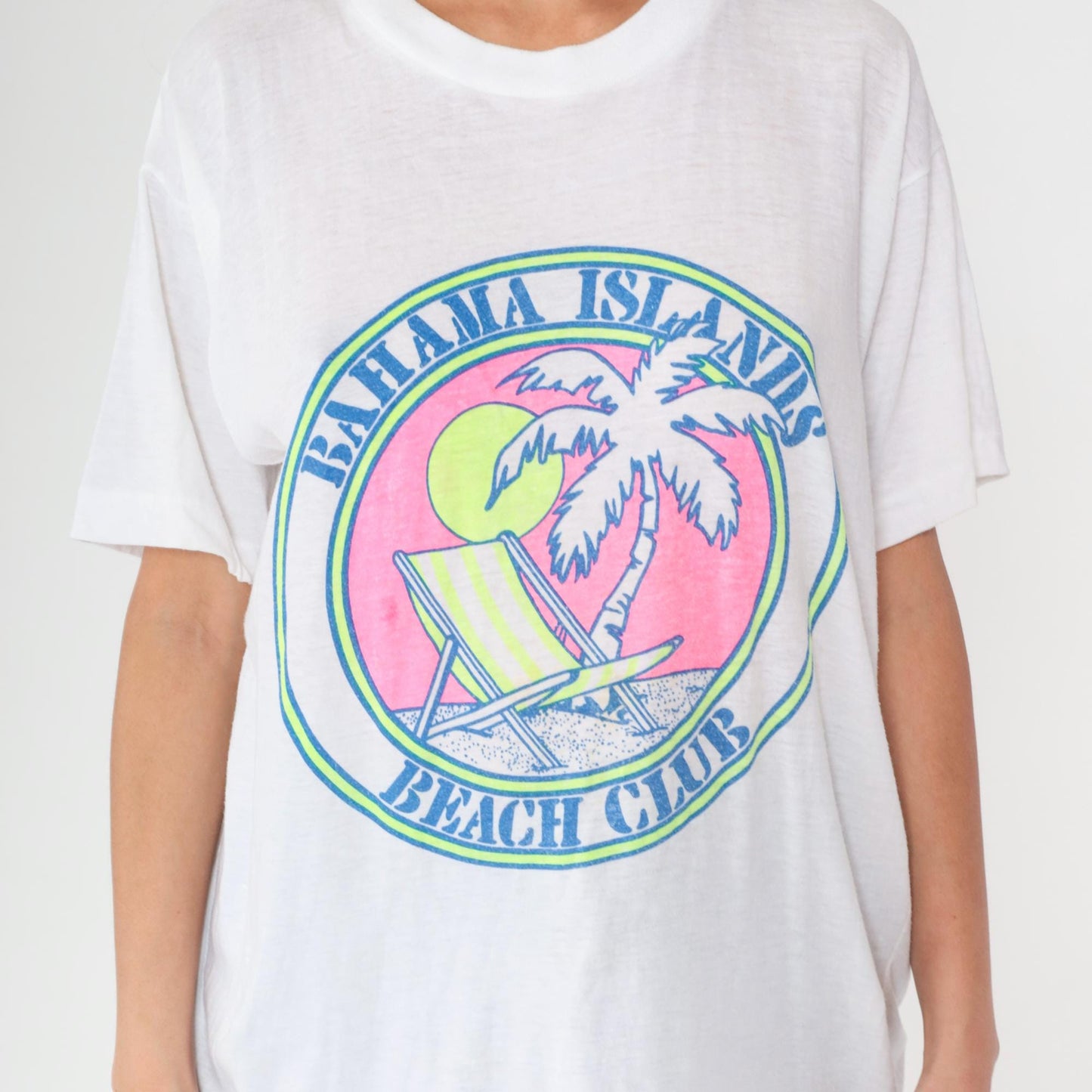 90s Bahama Islands Beach Club T-Shirt White Palm Tree Graphic Small