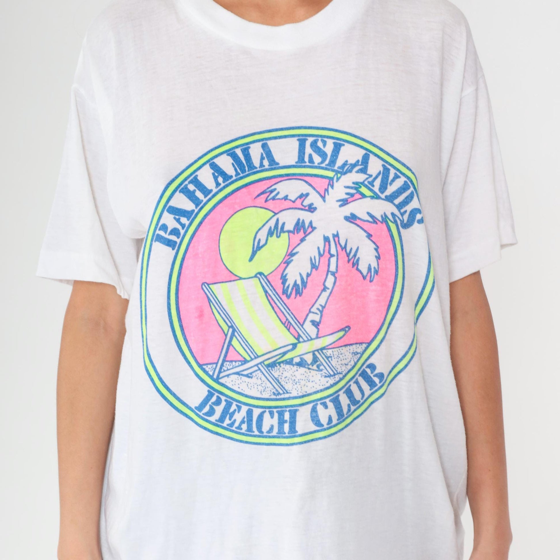 90s Bahama Islands Beach Club T-Shirt White Palm Tree Graphic Small