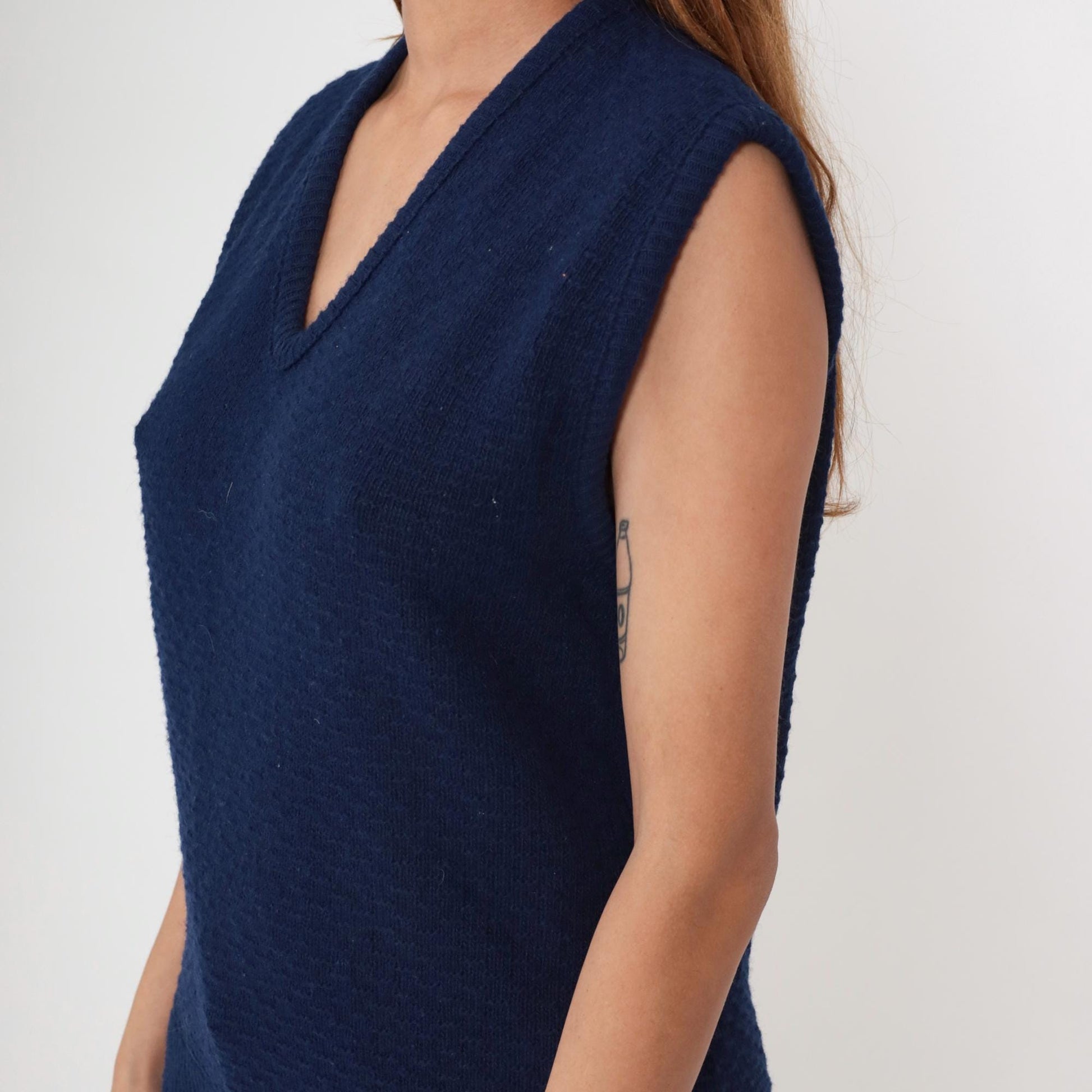80s Navy Ribbed Knit Sweater Vest Scoop Neck Sleeveless Tank Large L