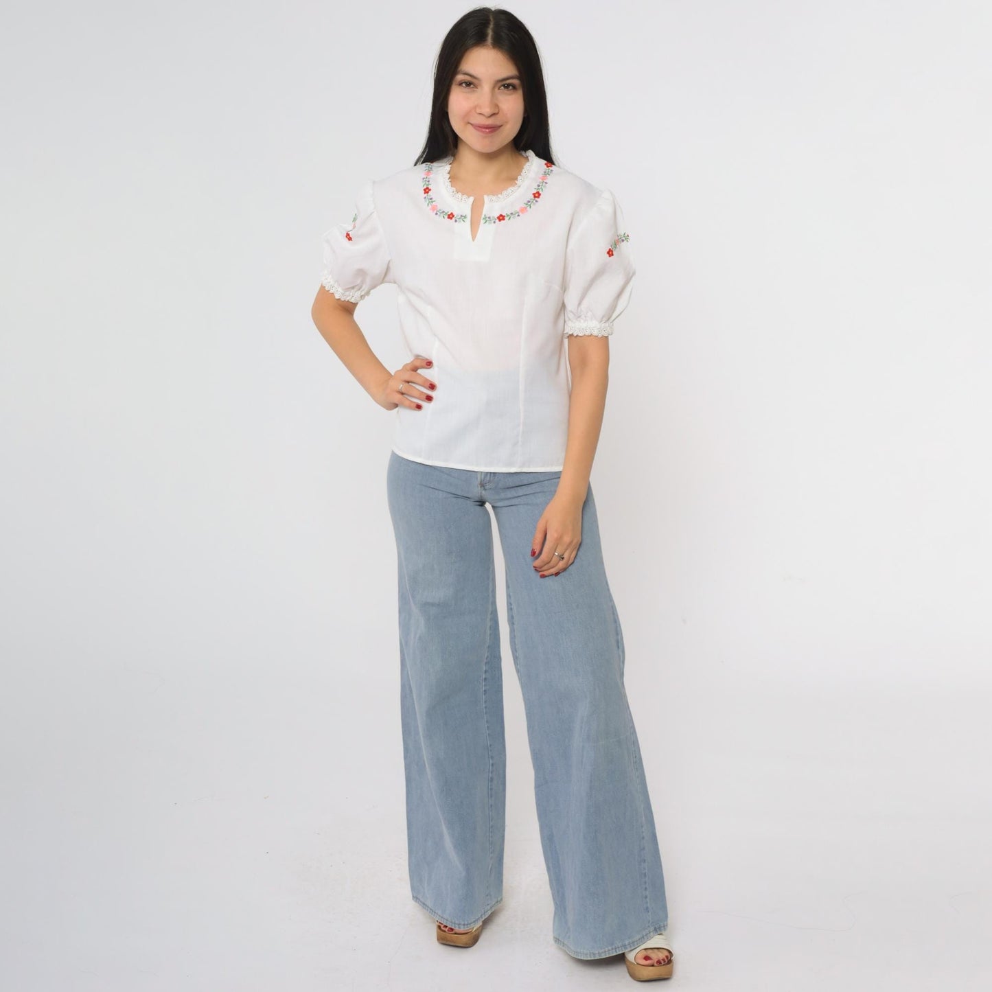 70s Hungarian Peasant Blouse White Cotton Puff Sleeve Floral Embroidery Medium