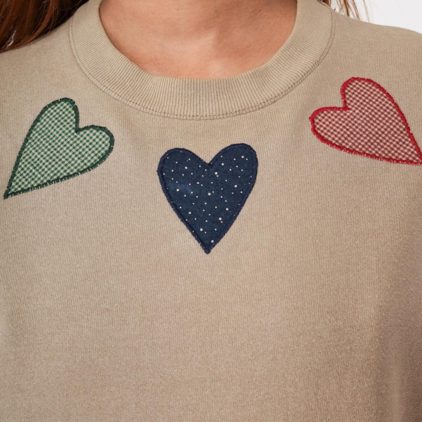 90s Patchwork Heart Applique Cropped Sweatshirt Tan Medium M