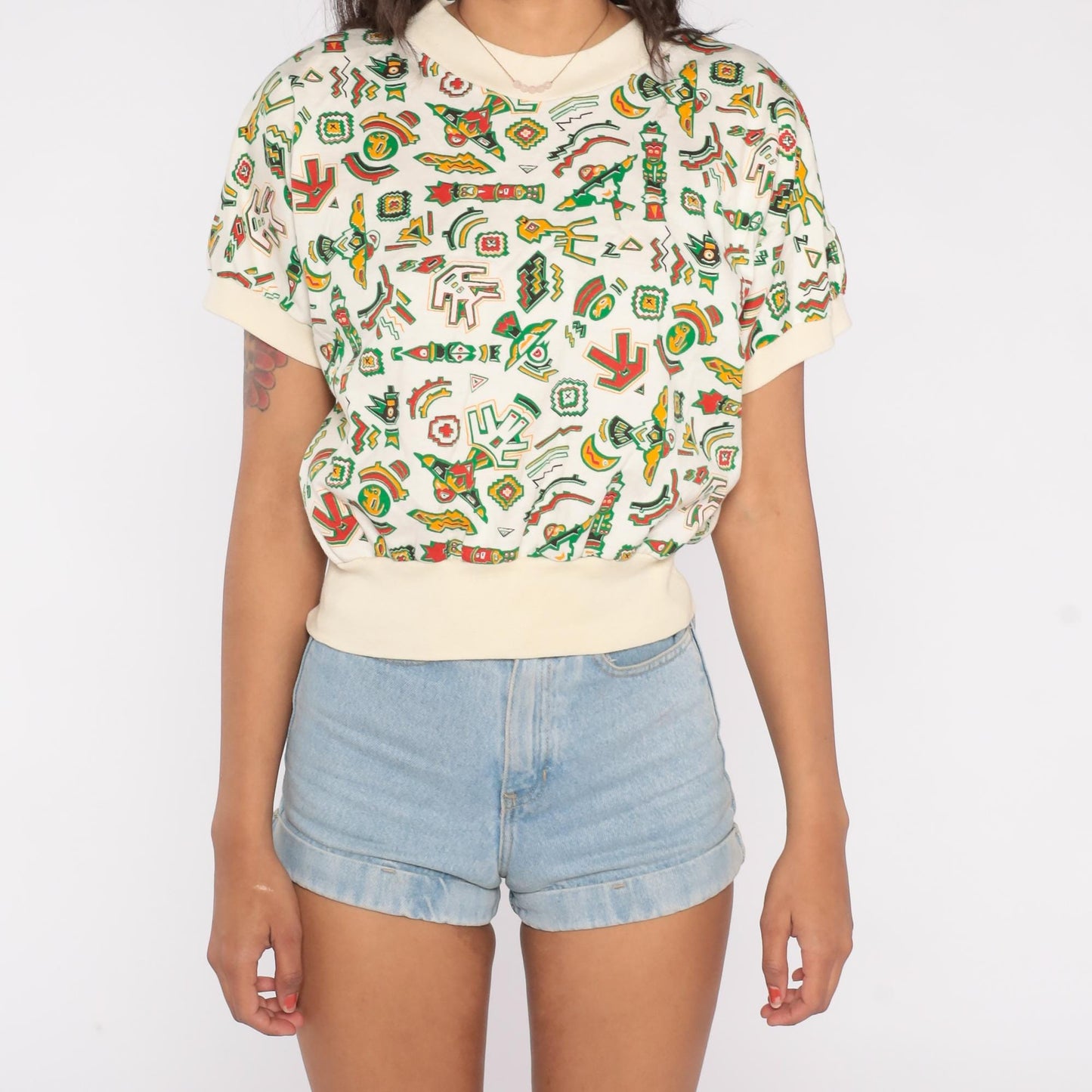 90s Haida Eagle Totem Pole Abstract Graphic Cotton Knit Shirt Cream Small