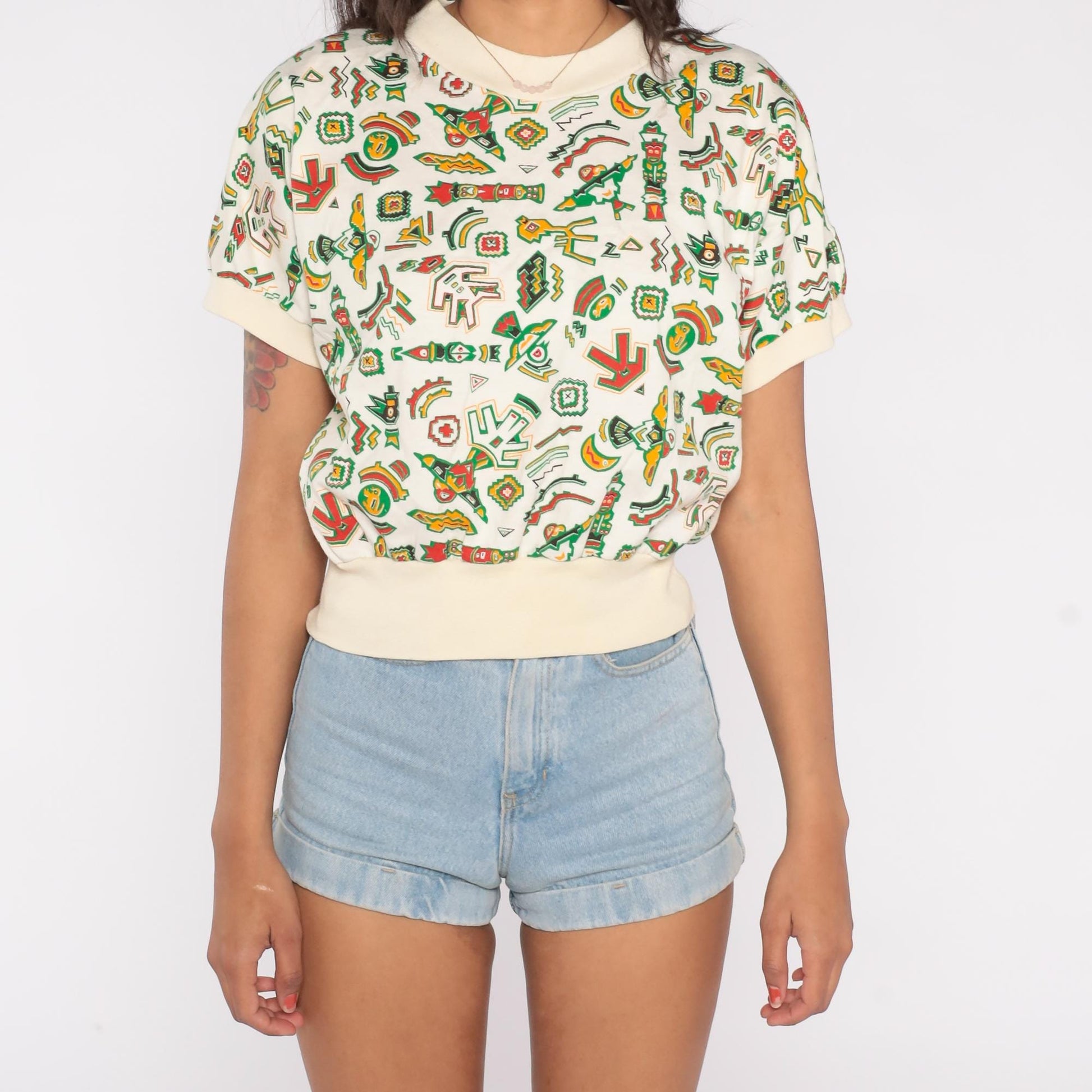 90s Haida Eagle Totem Pole Abstract Graphic Cotton Knit Shirt Cream Small