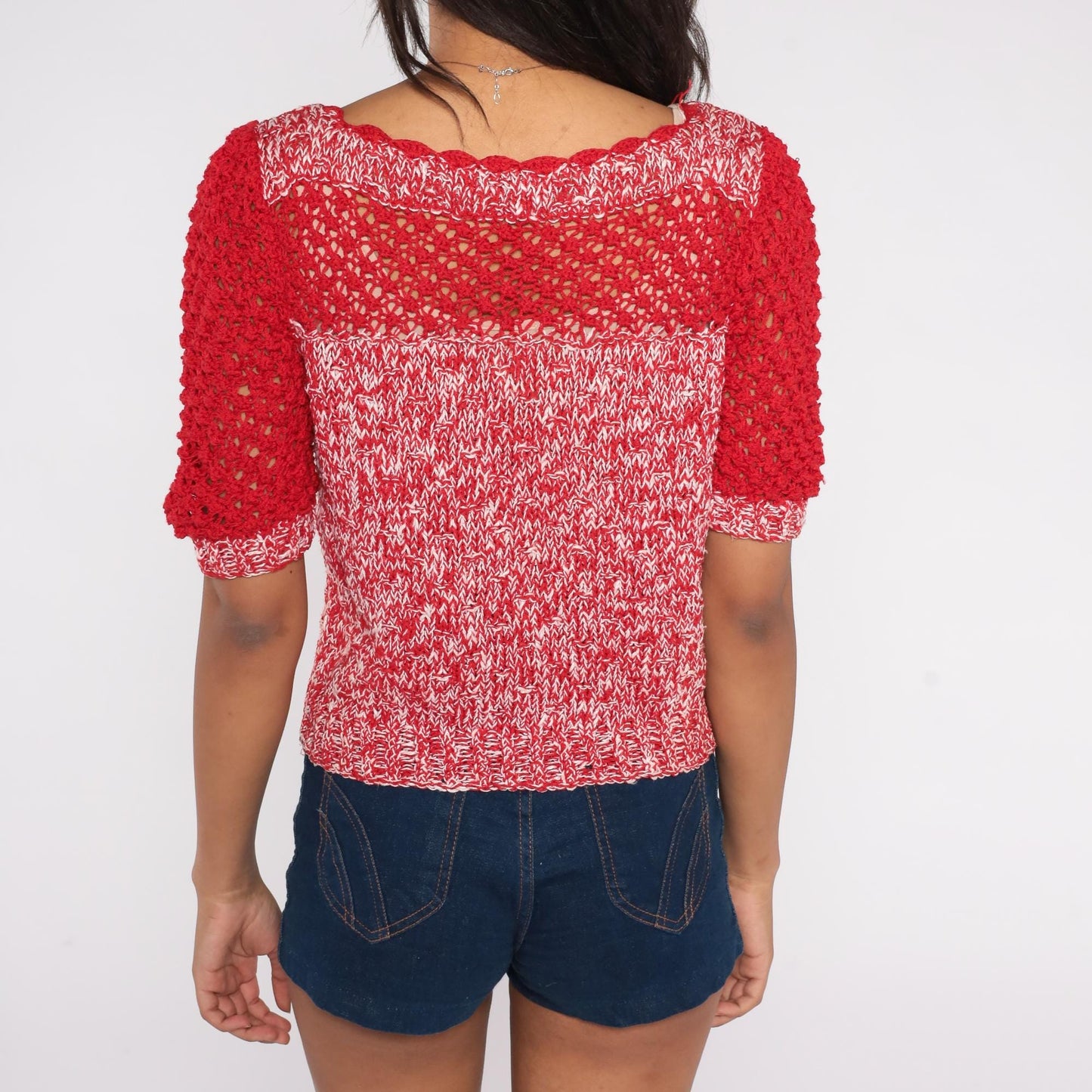 70s Red White Crochet Knit Sweater Short Sleeve Scalloped Trim Cropped Top Medium