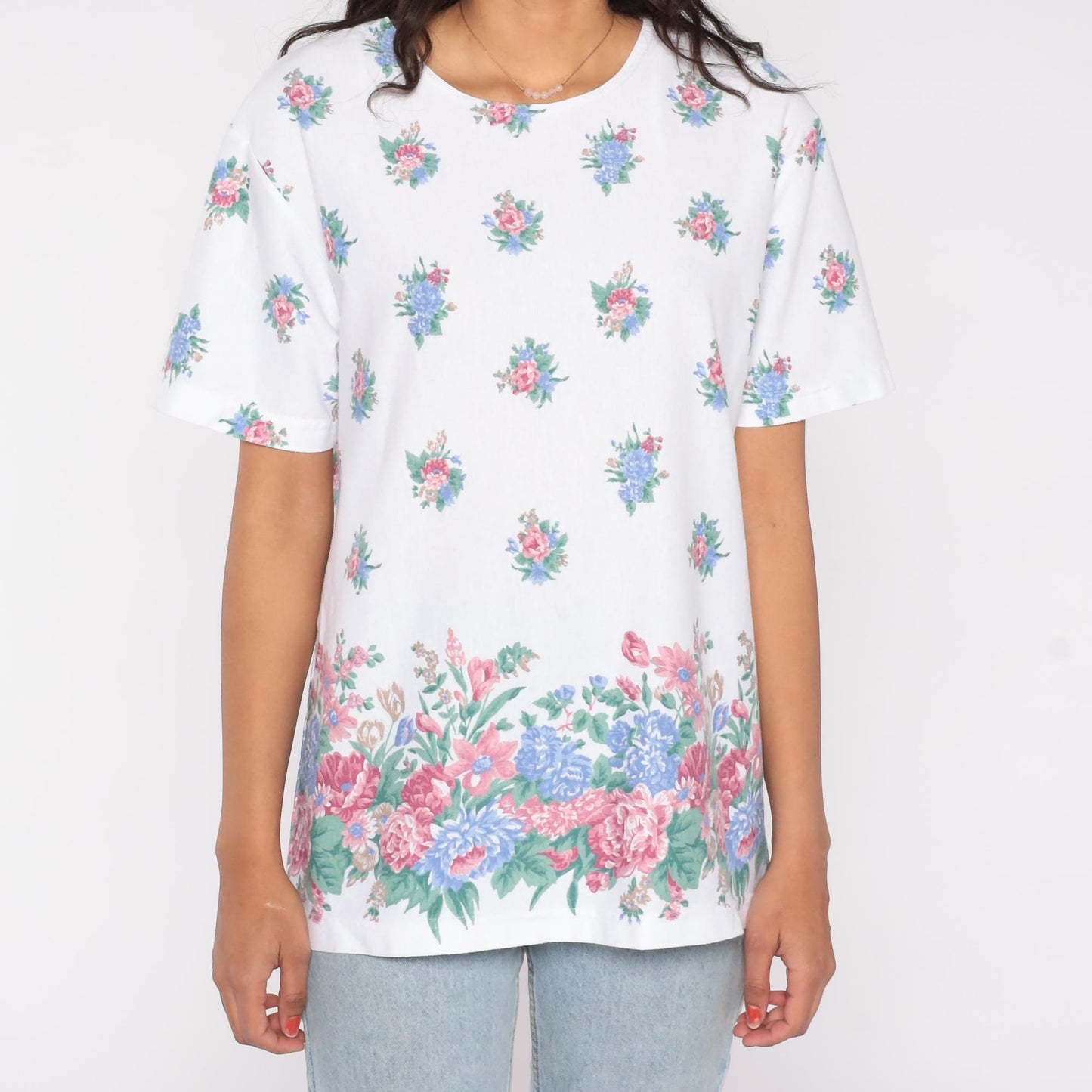 90s Katelyn Rose Floral T-Shirt White Pink Blue Cottage Garden Print Medium