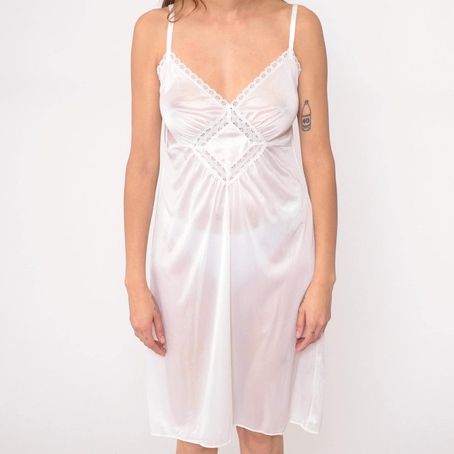 80s White Lace Slip Dress V-Neck Eyelet Knee-Length Nightgown Small