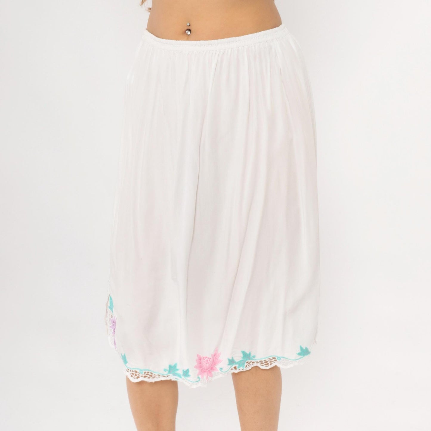 80s Phoenix White Half Slip Embroidered Floral Crochet Lace Medium