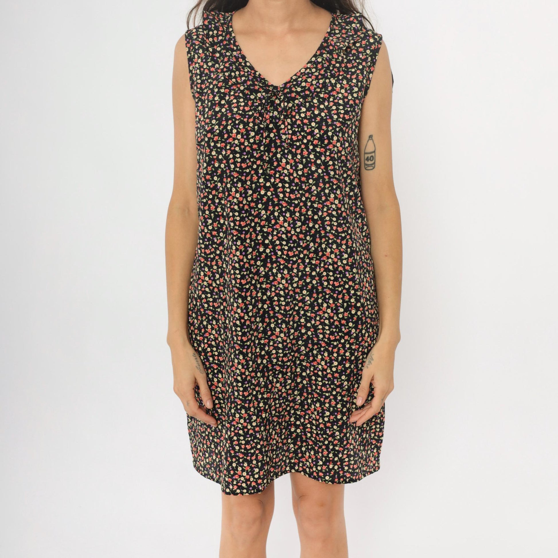 90s Black Ditsy Floral Calico Shift Dress Knee Length Medium M