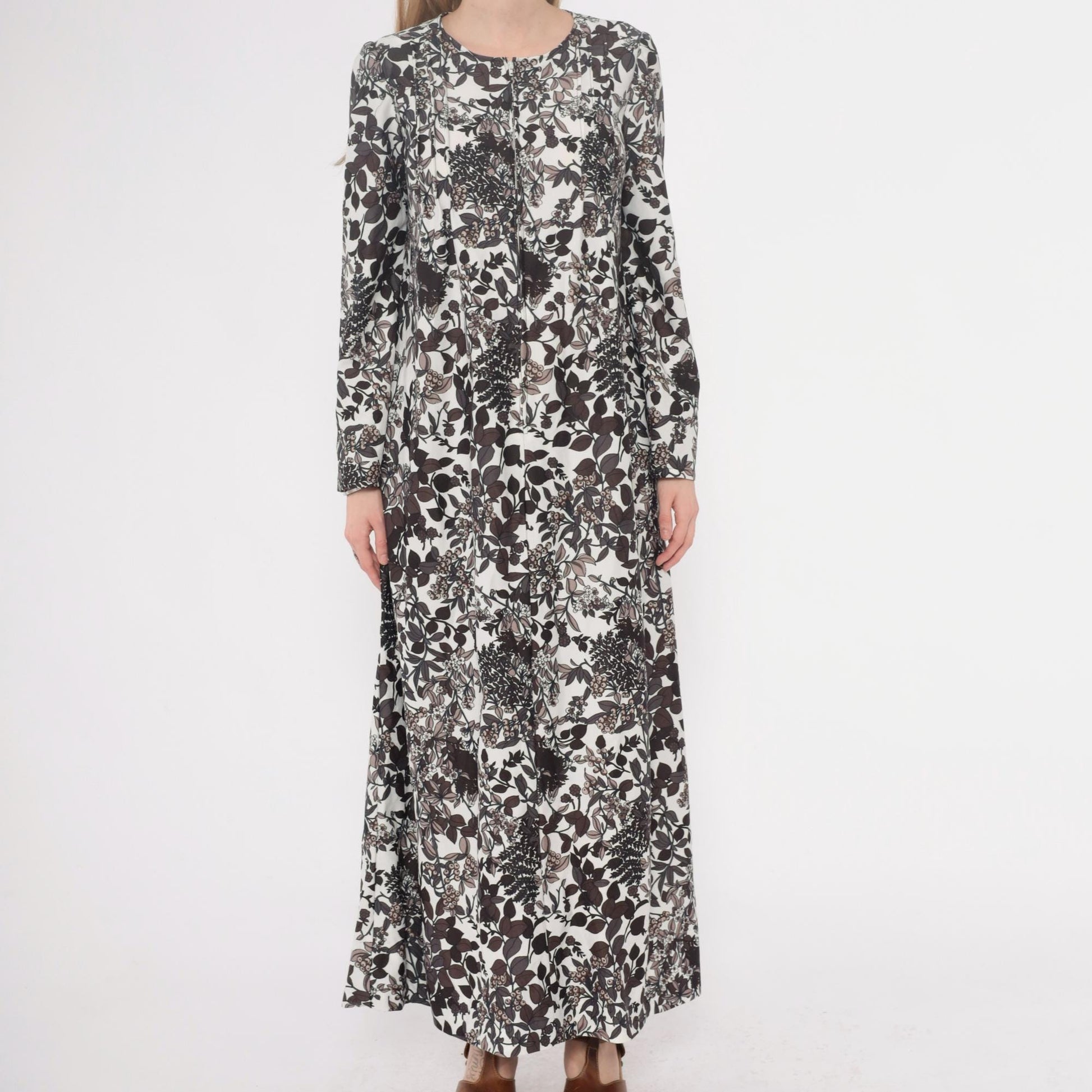 70s Black White Floral Maxi Dress Long Sleeve Botanical Print Round Neck Medium