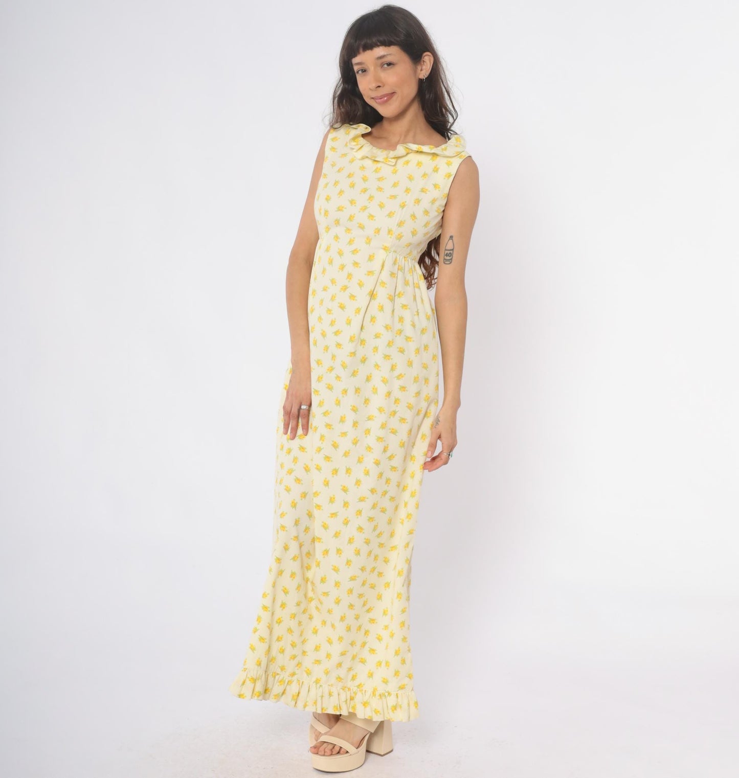 70s Yellow Floral Maxi Dress Sleeveless Ruffle Collar Empire Waist Small