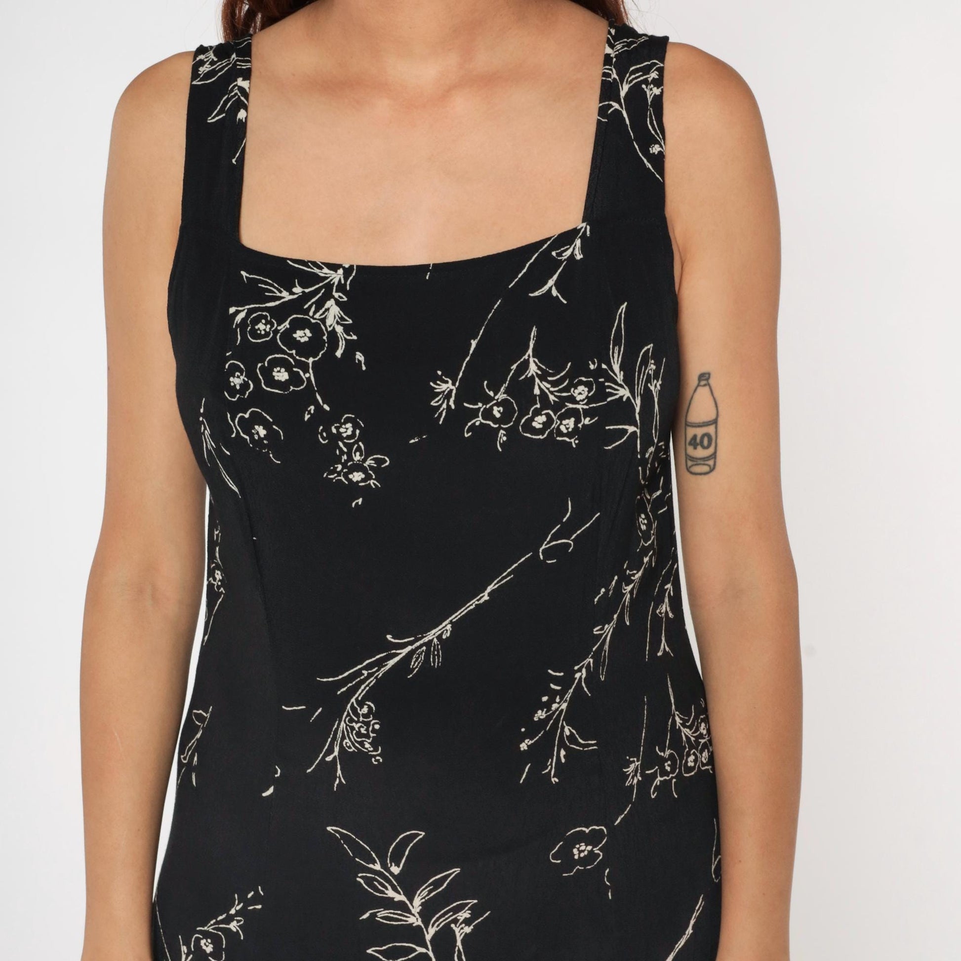 90s Black Maxi Dress White Floral Line Drawing Square Neck Sleeveless Medium M