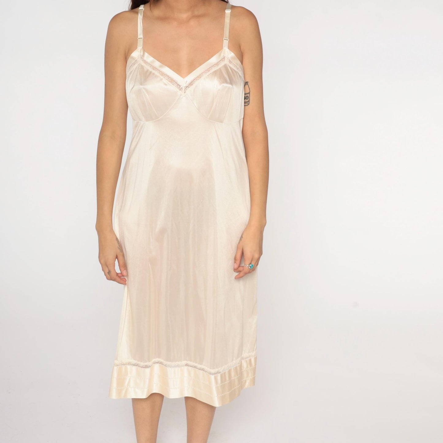 80s Lorraine Cream Slip Dress Lace Trim Ruffle Hem V-Neck Large