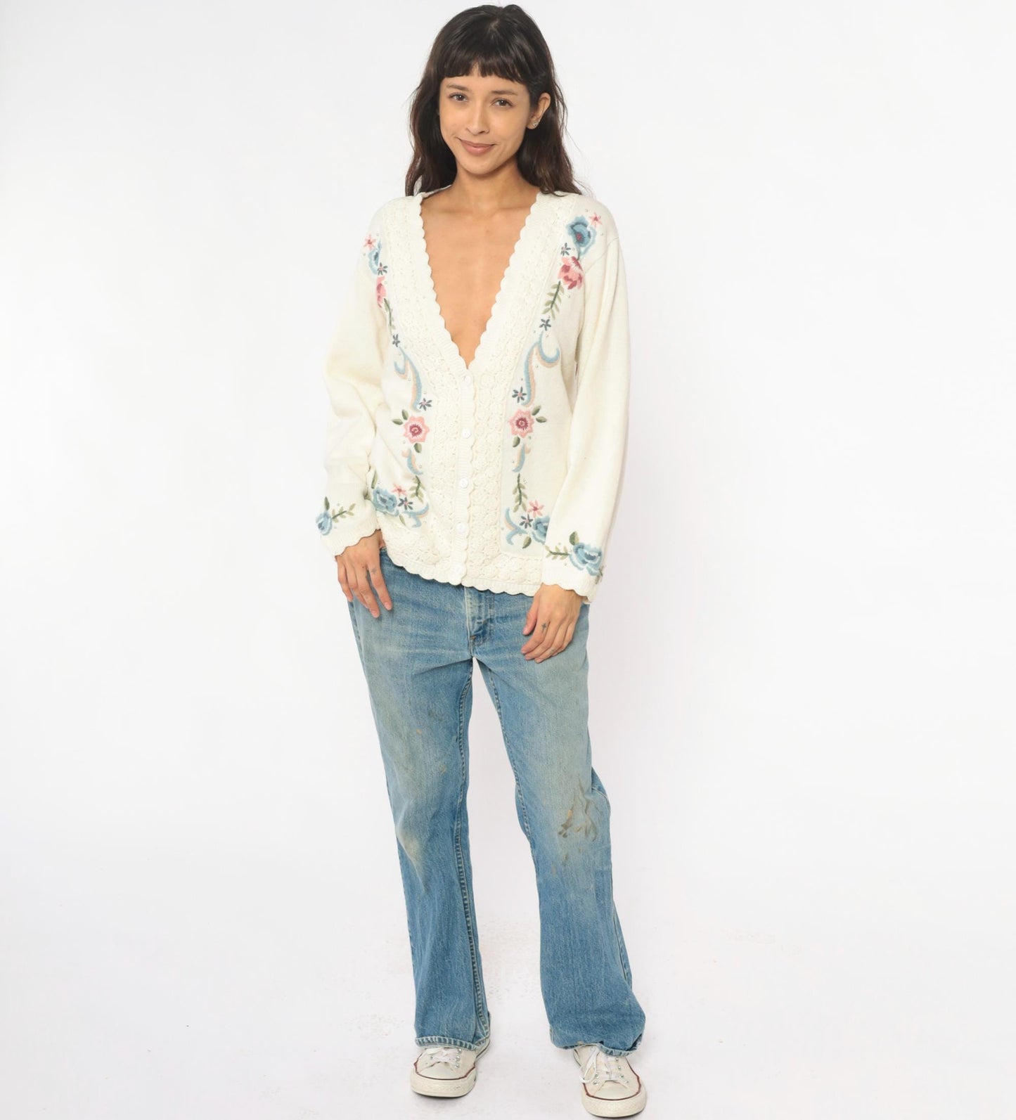 90s Koret Cream Cardigan Floral Embroidery Scalloped Trim Medium M