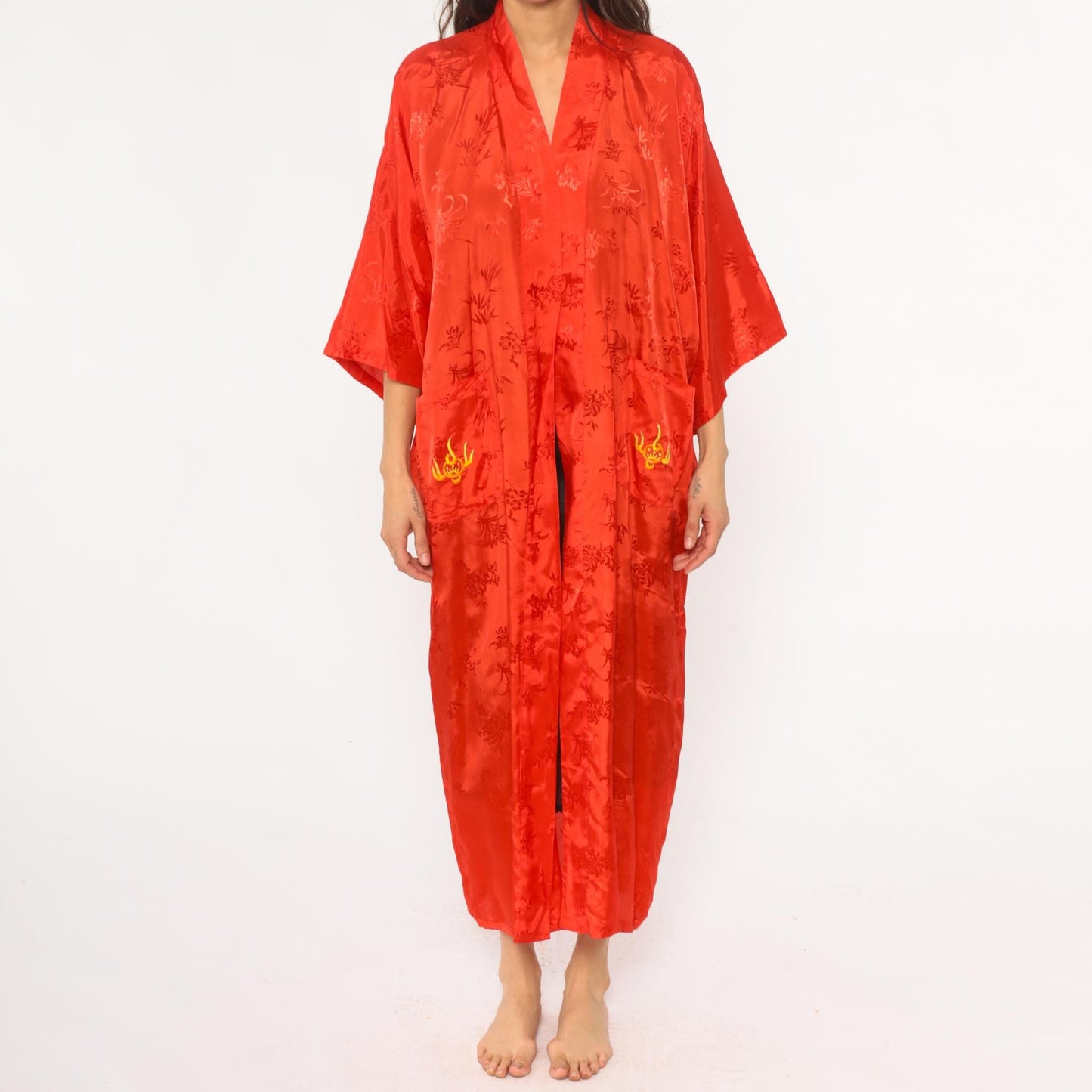 80s Dragon Kimono Robe Red Satin Embroidered Dressing Gown Medium