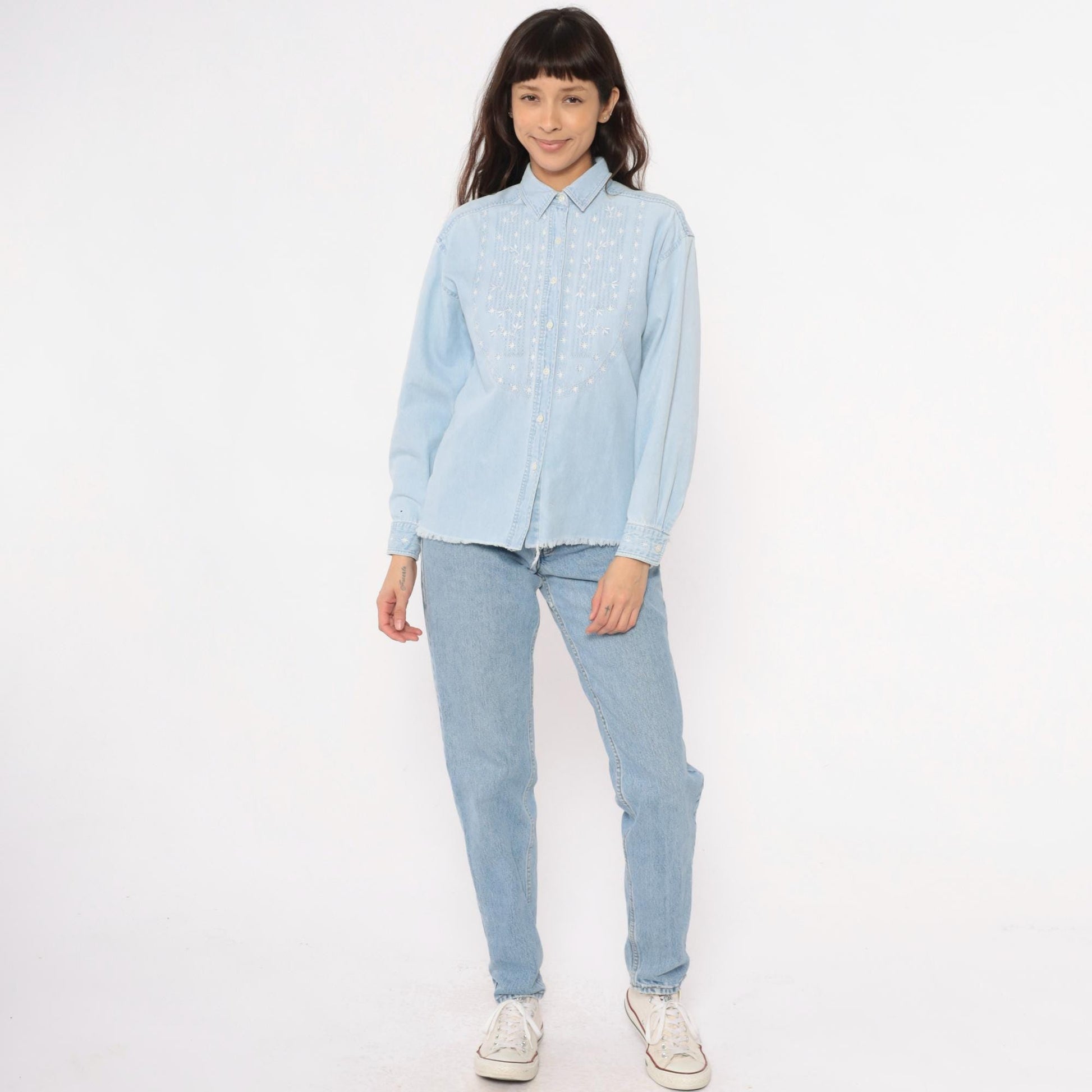 90s LL Bean Chambray Shirt Floral Embroidered Light Blue Cotton Small