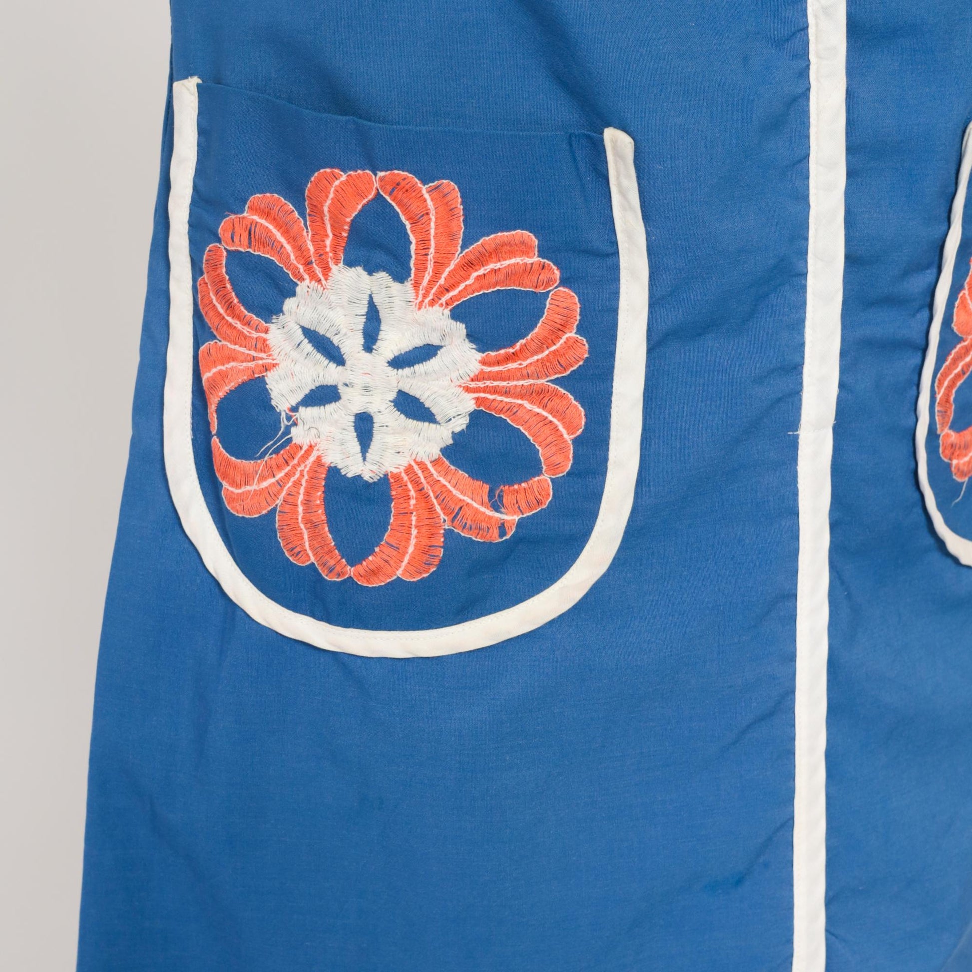70s Blue Floral Embroidered House Dress White Trim Knee Length Medium
