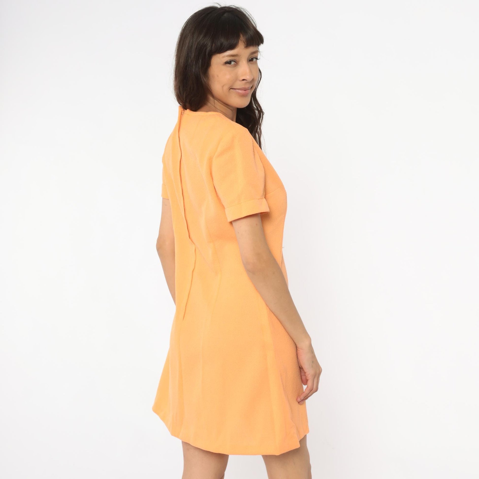 70s Peach Shift Dress A-Line Crew Neck Short Sleeve Knee Length Medium
