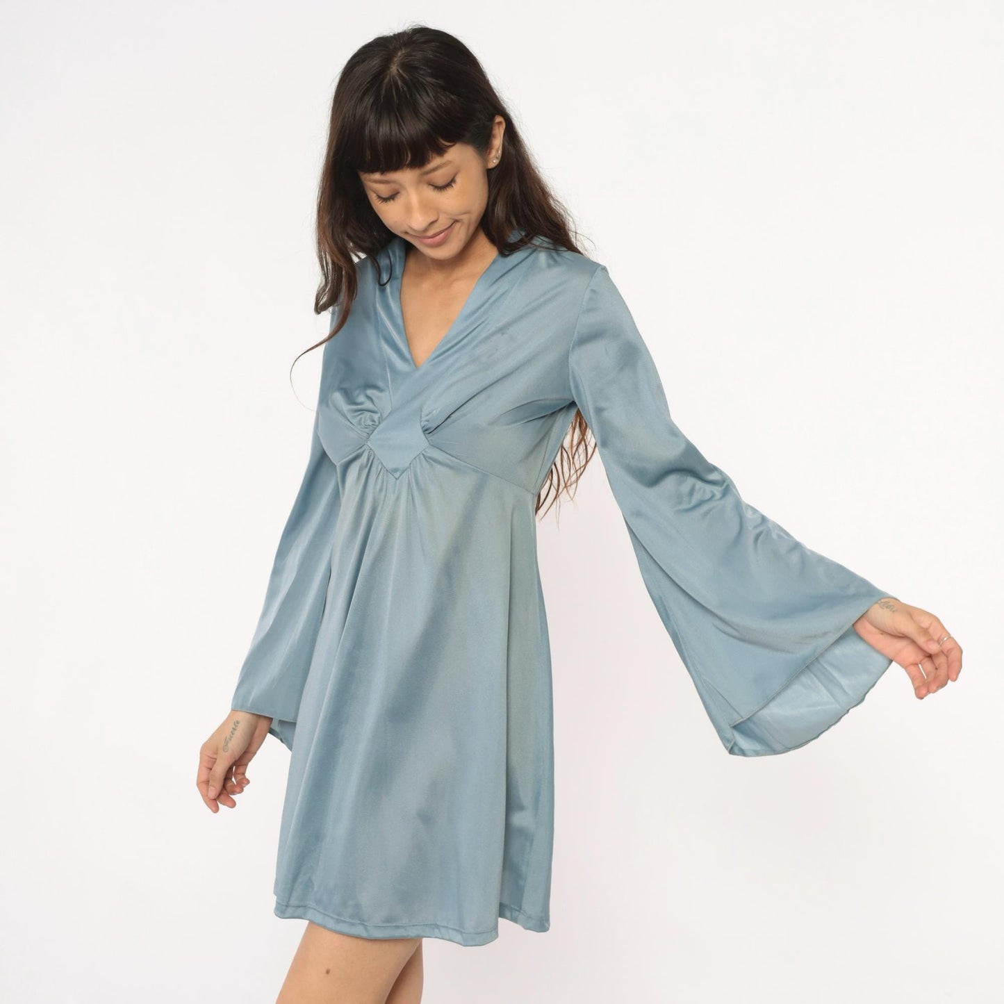 70s Powder Blue Mini Dress Bell Sleeve V Neck Empire Waist Medium M