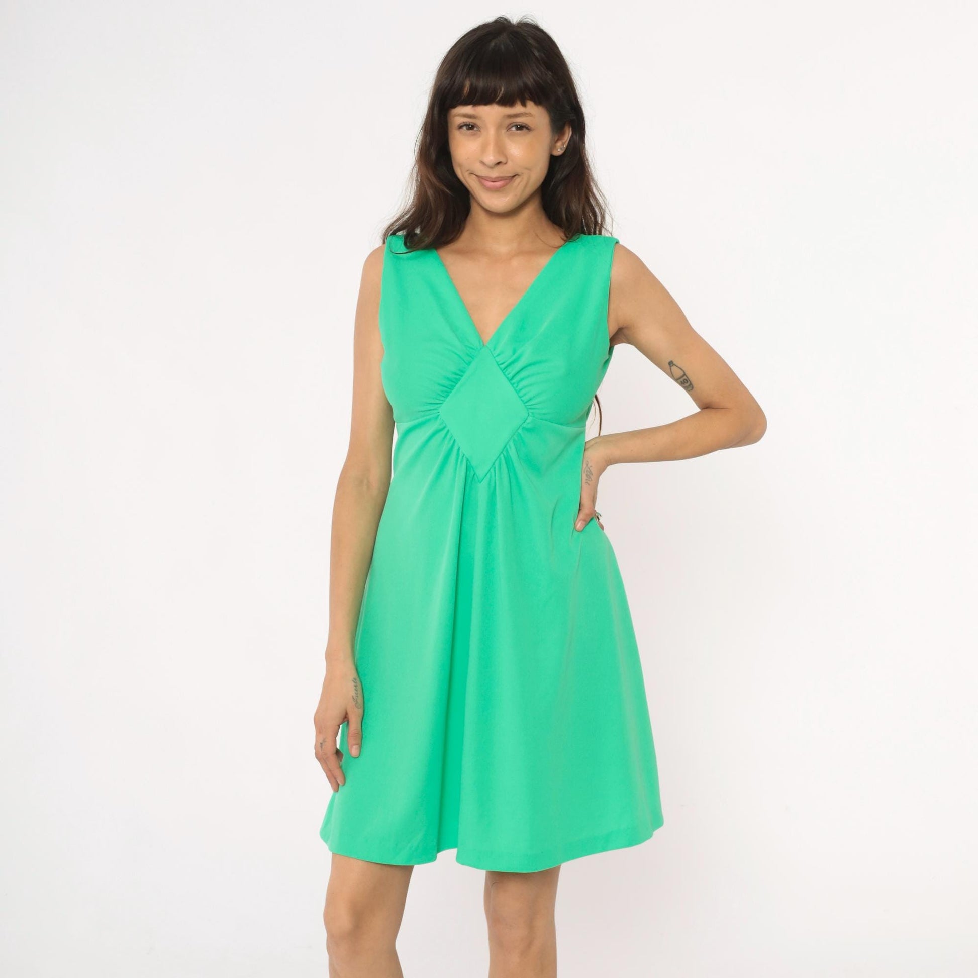 70s Mint Green Mini Dress V-Neck Ruched Bodice Sleeveless A-Line Medium M