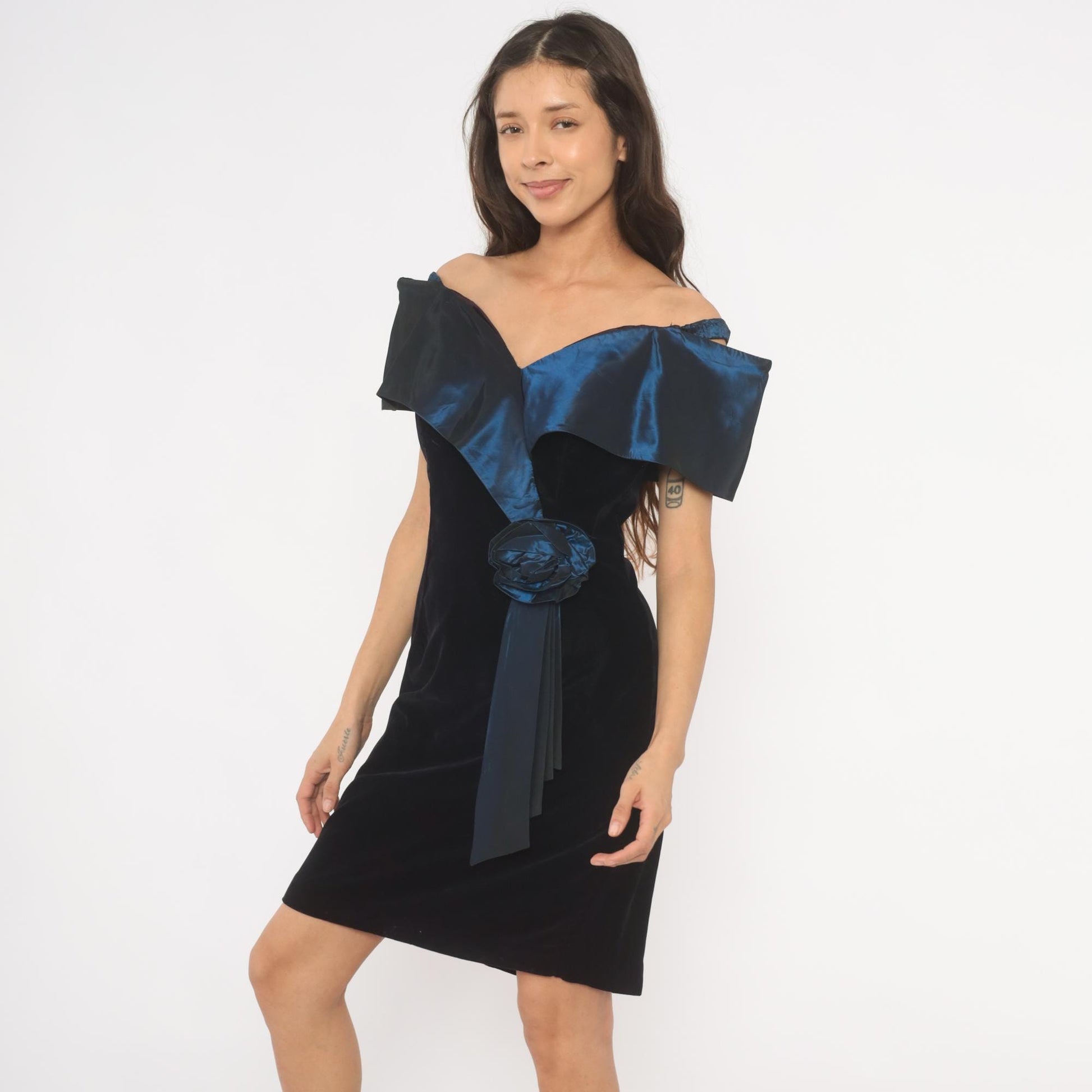 90s Evening Chic Off-Shoulder Velvet Dress Navy Satin Bodice Medium M