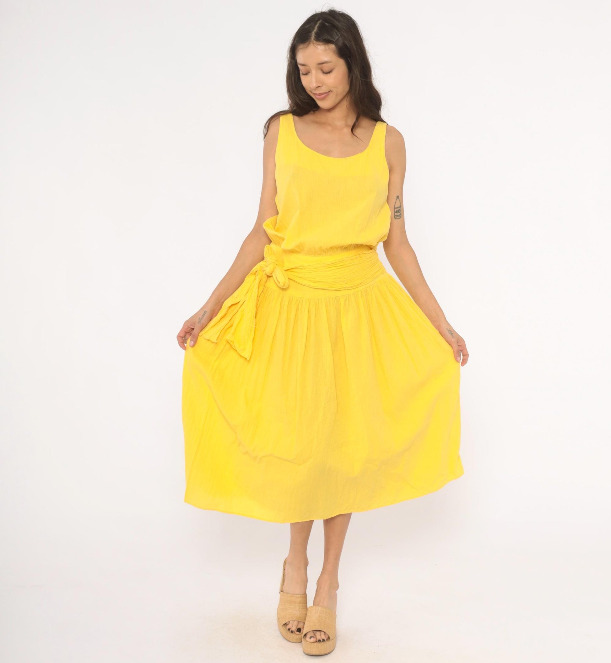 90s Yellow Cotton Sundress Scoop Neck Gathered Midi Tie Sash Medium M