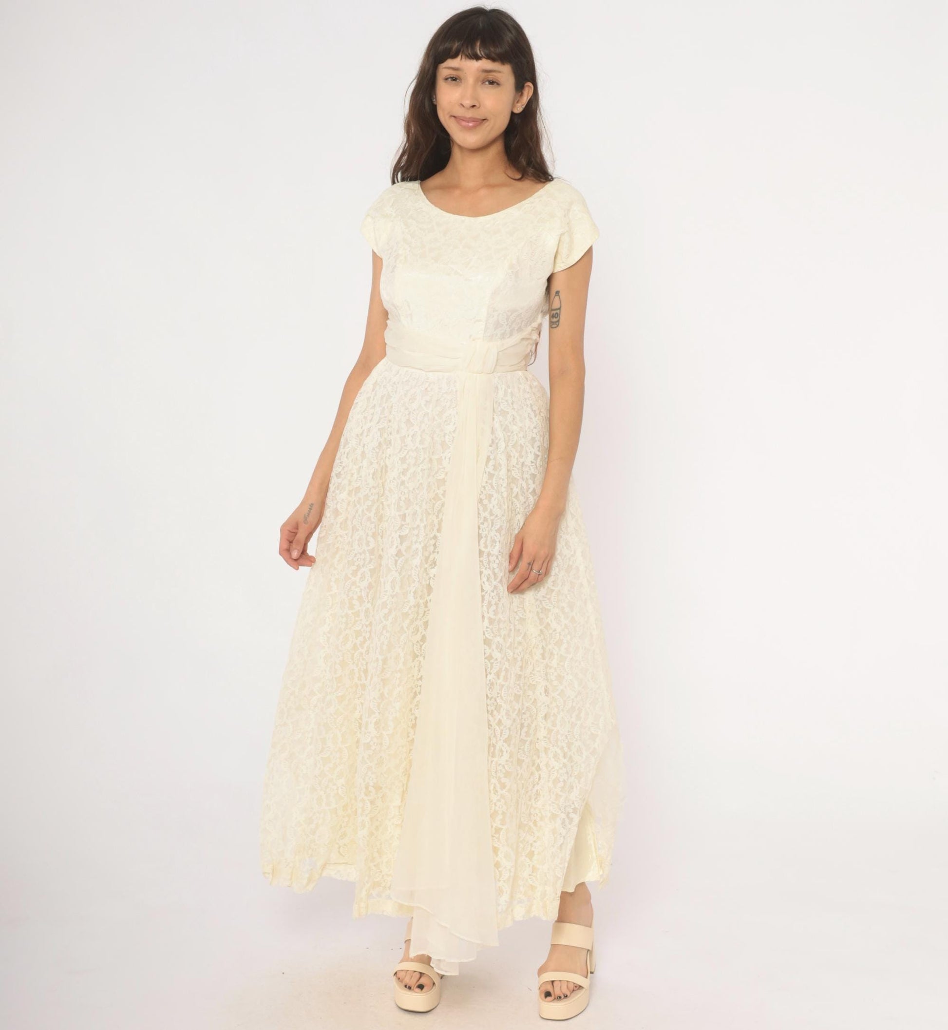 60s Ivory Lace Gown Cap Sleeve A-Line Floral Overlay Cream Sash Small