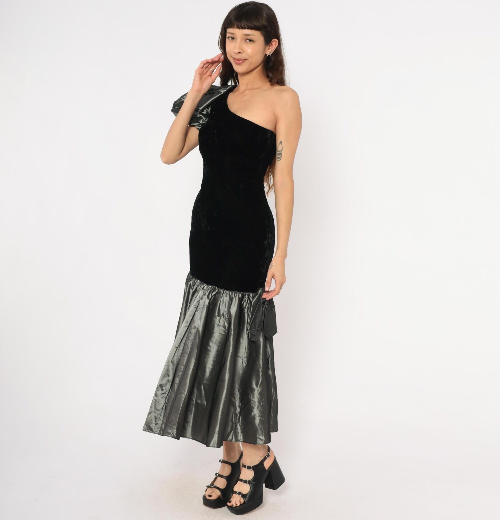 80s Alyce Designs One-Shoulder Velvet Gown Black Mermaid Hem Puff Sleeve Extra Small XS